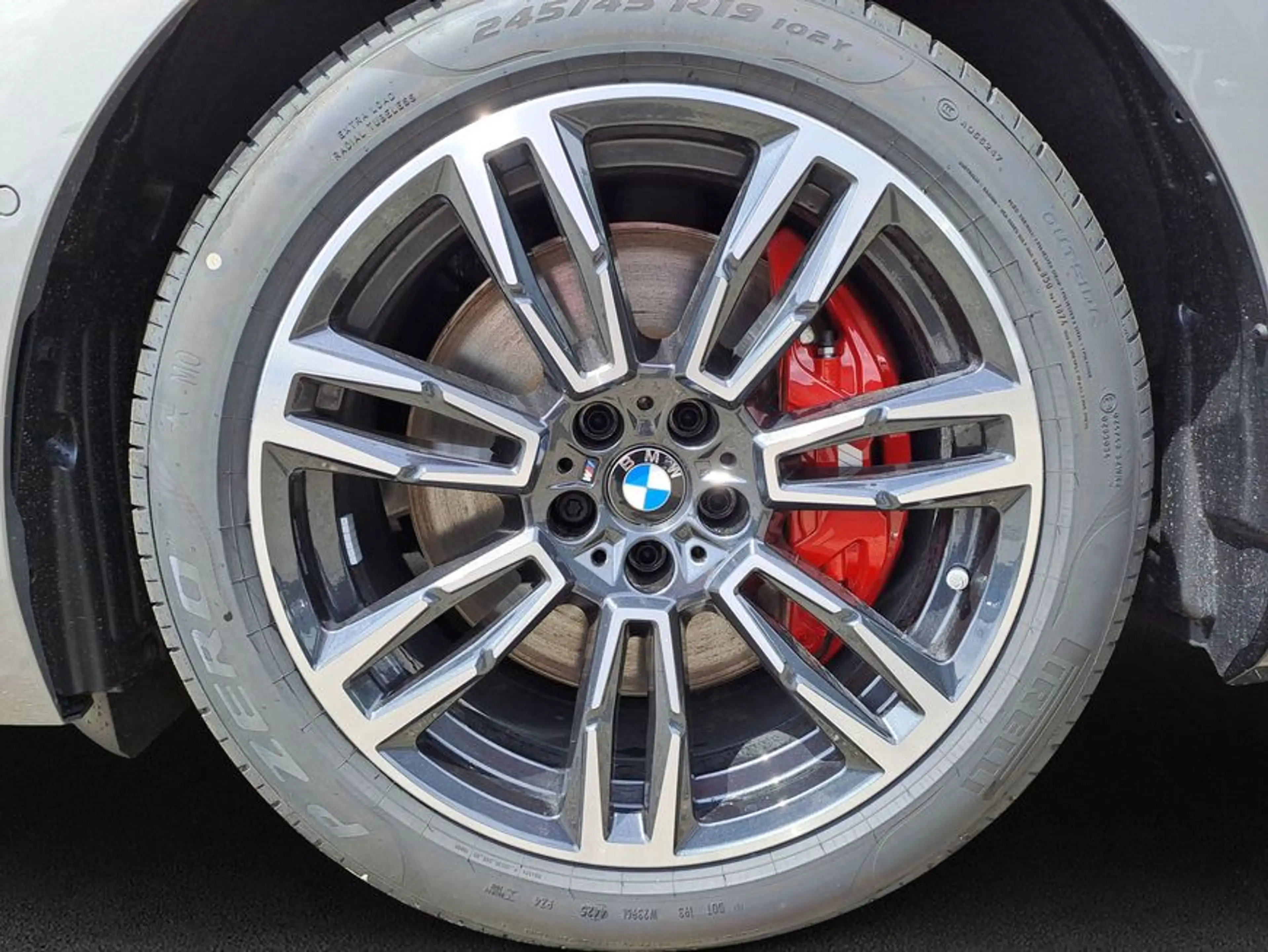 BMW i5 eDrive40 250 kW, 4-türig (Strom) — photo 8