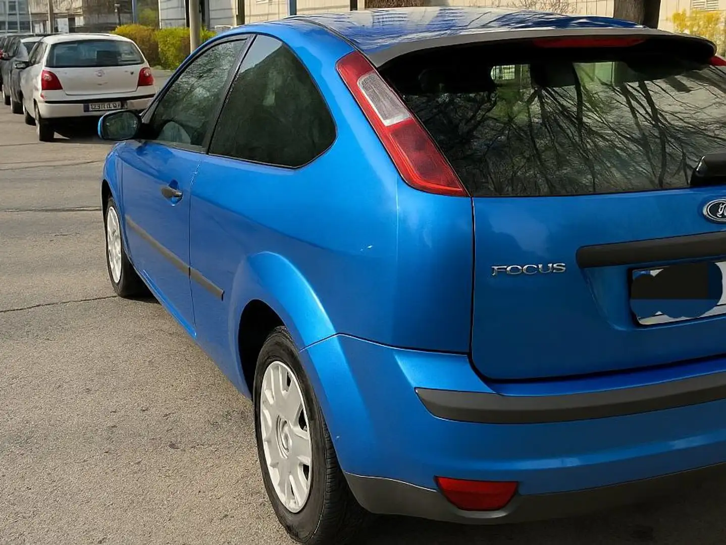 Ford Focus Focus 1.6 Schräghecklimosine Blau - 2