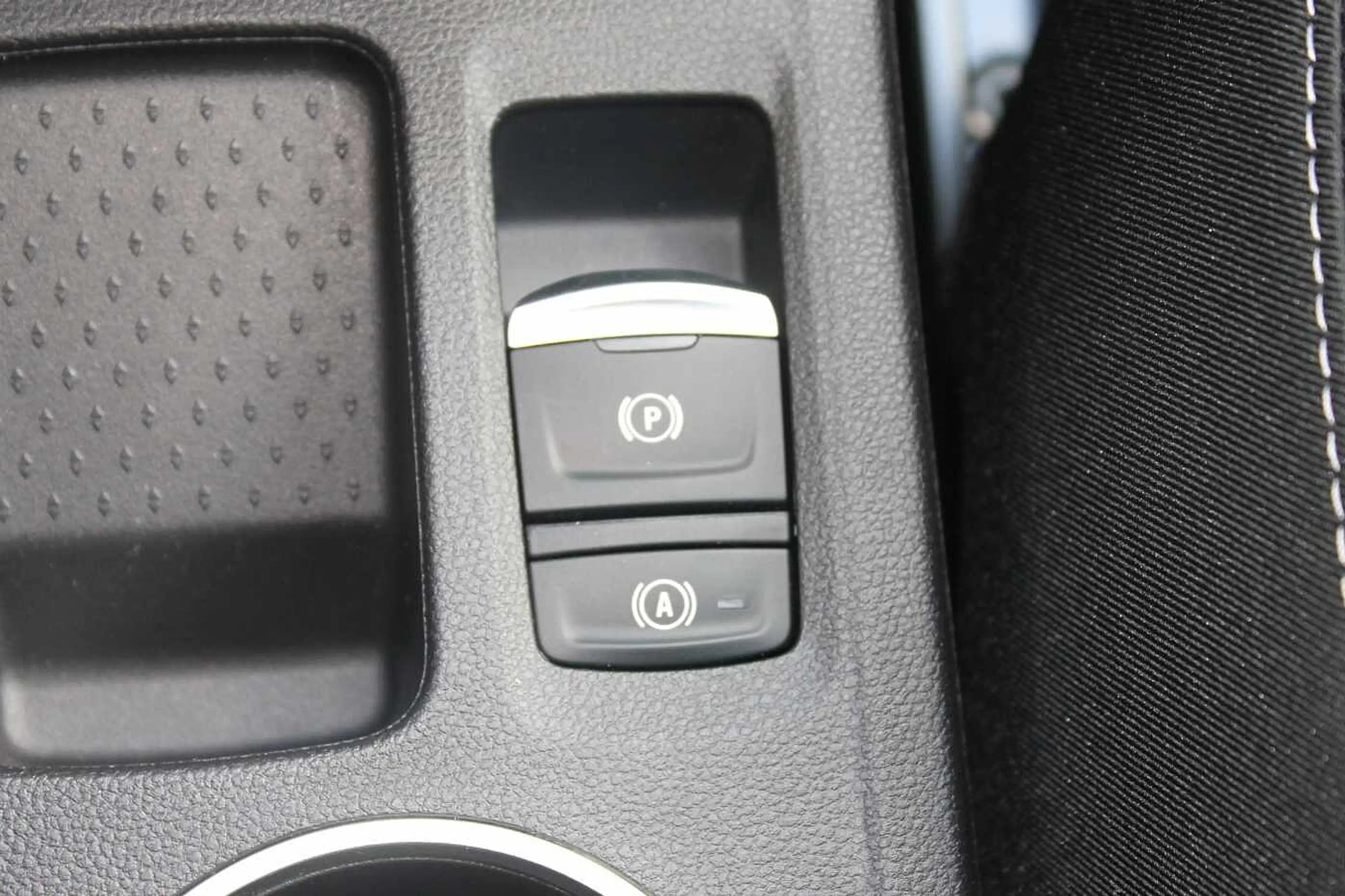 Renault Symbioz TCe 140 Mild-Hybrid EVOLUTION *KAMERA/LED/CARPLAY* — photo 13