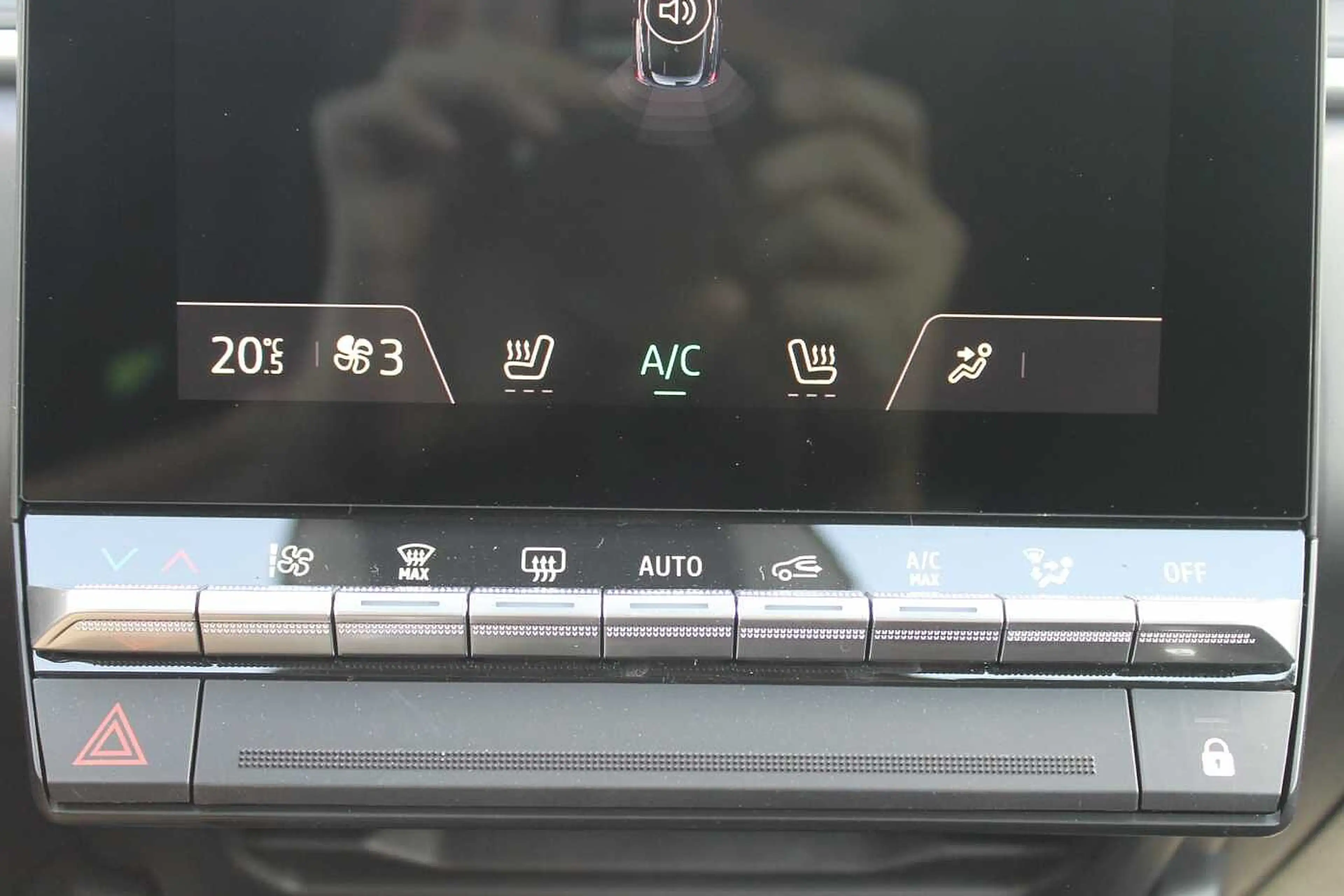 Renault Symbioz TCe 140 Mild-Hybrid EVOLUTION *KAMERA/LED/CARPLAY* — photo 12