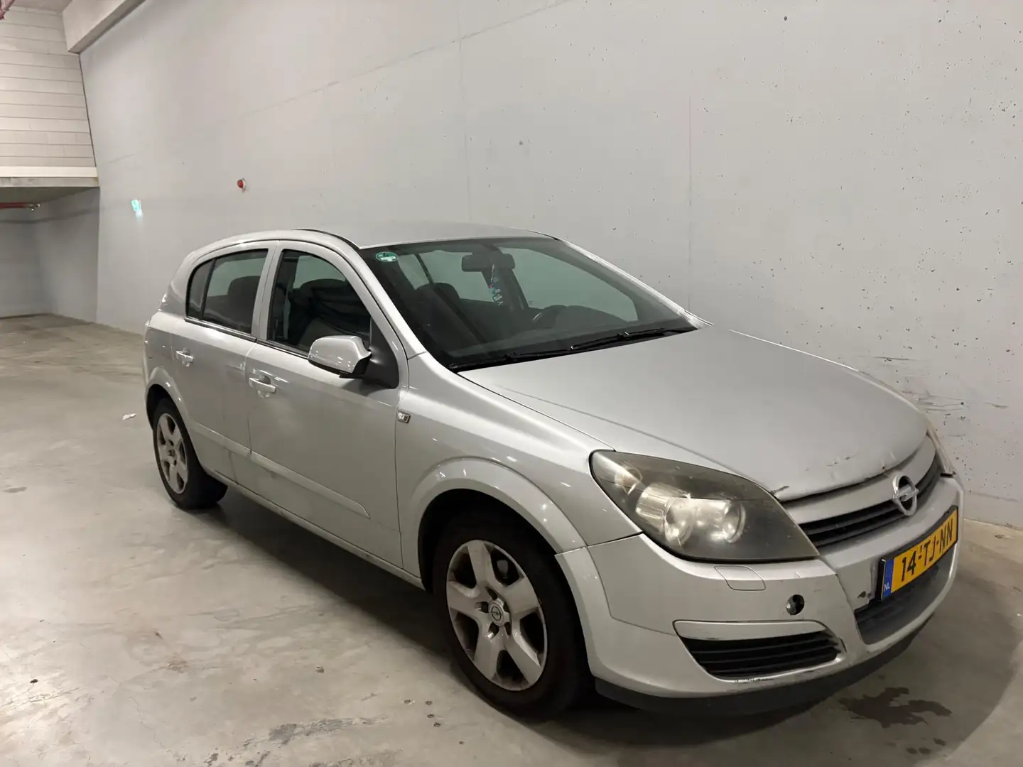 Opel Astra 1.4 Edition 5drs Airco Cruise C. APK 2026 Navi Gris - 2