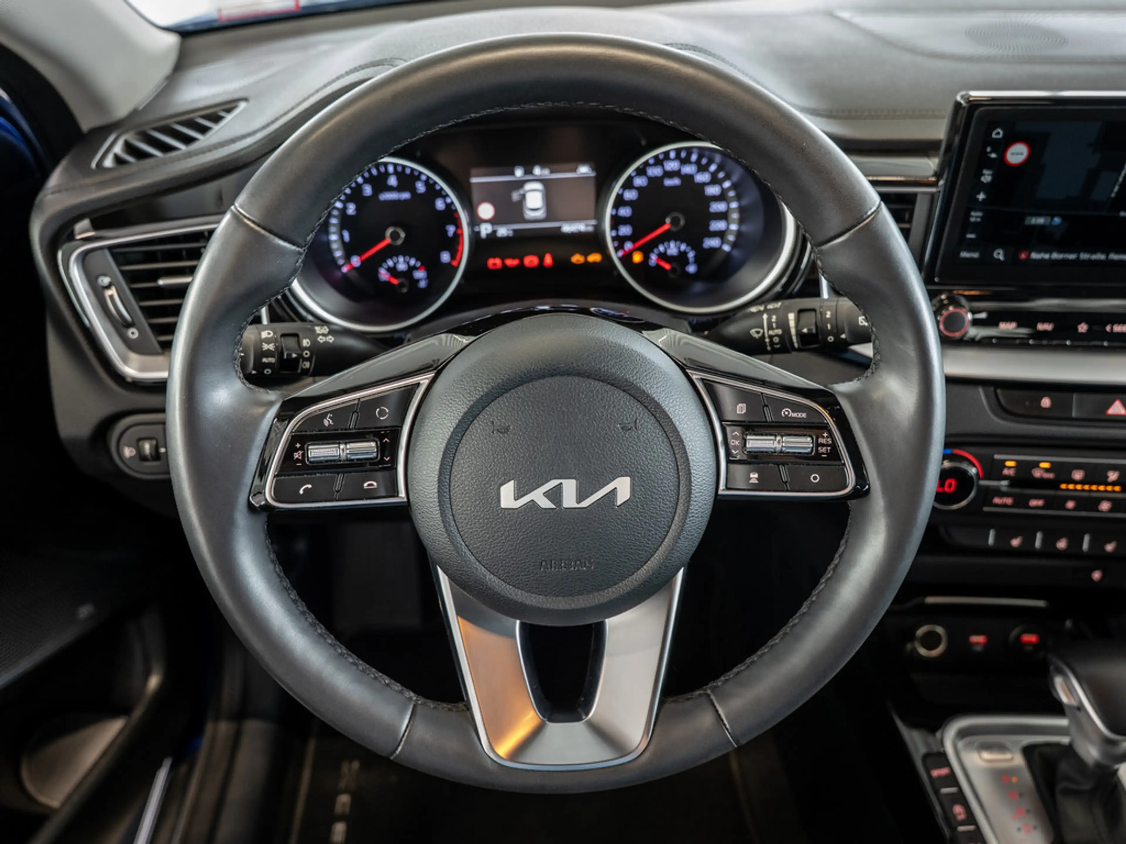 Kia XCeed 1.5 T-GDi Spirit LED ALUFELGEN 18 ZOLL — photo 13