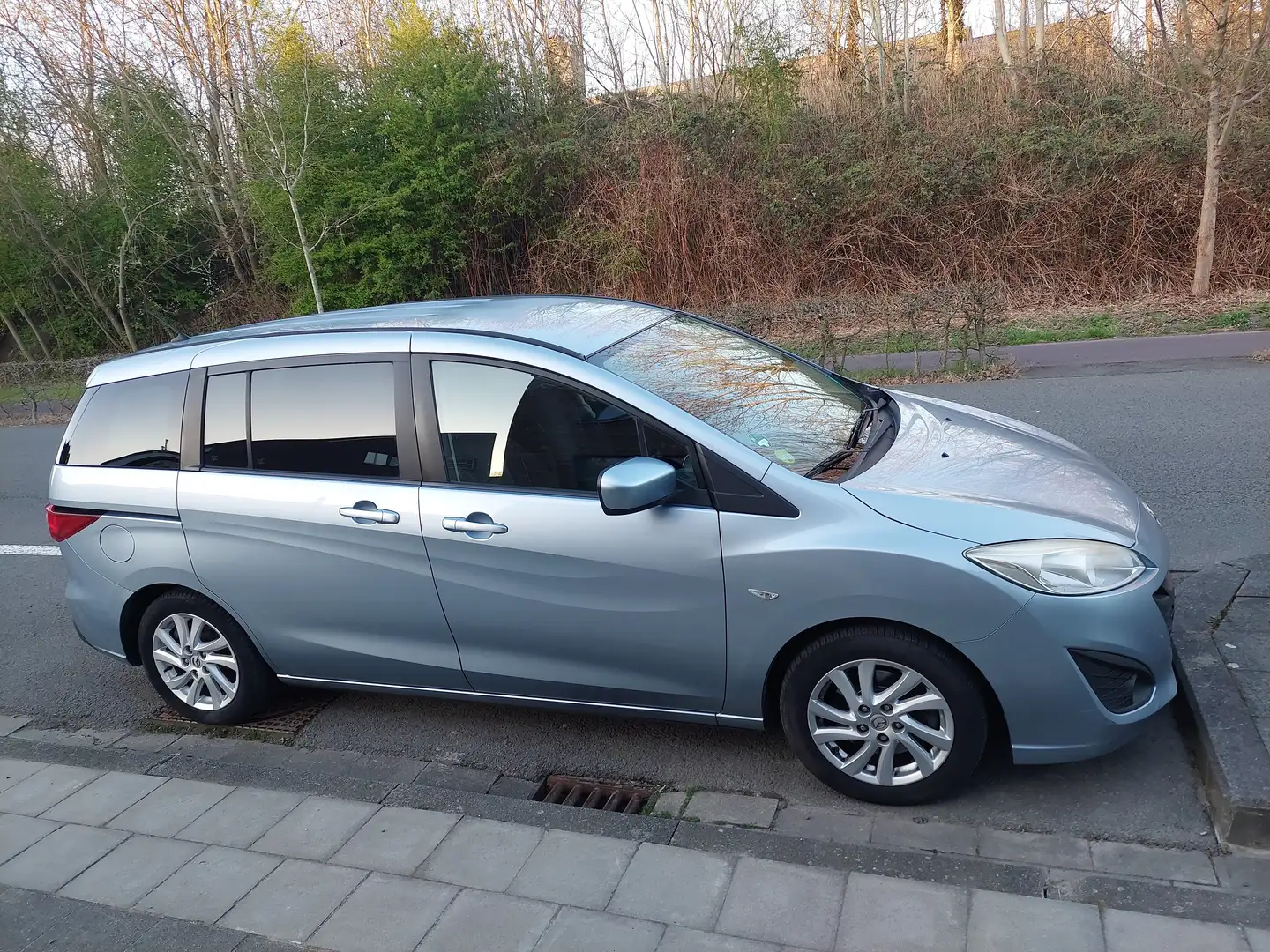 Mazda 5 5 1.6 MZ-CD Sports-Line Albastru - 1