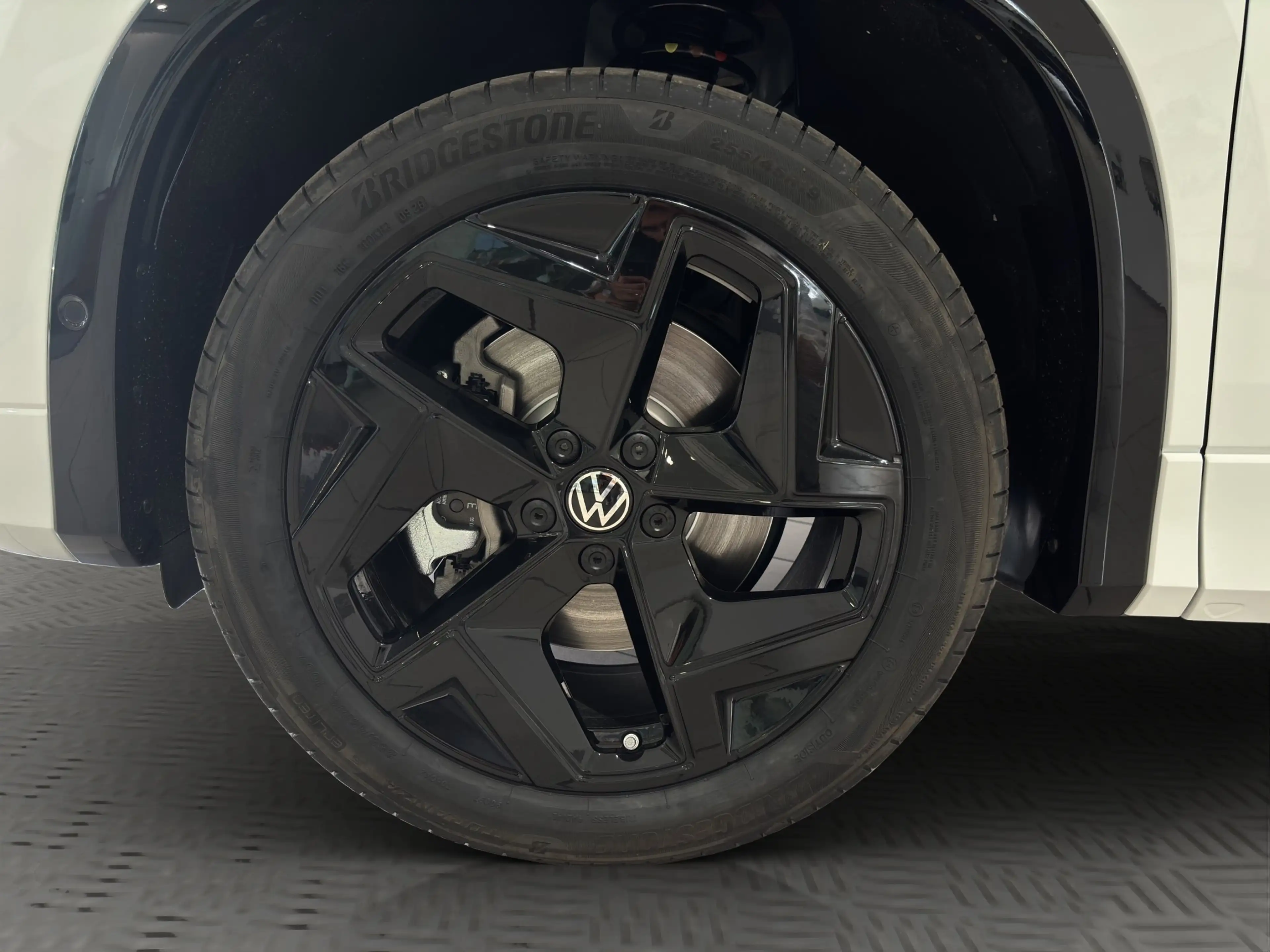 Volkswagen Tayron R-Line (WR/AHK/BlackStyle) 2.0 l TSI 4MOTION 7-Gan — photo 15