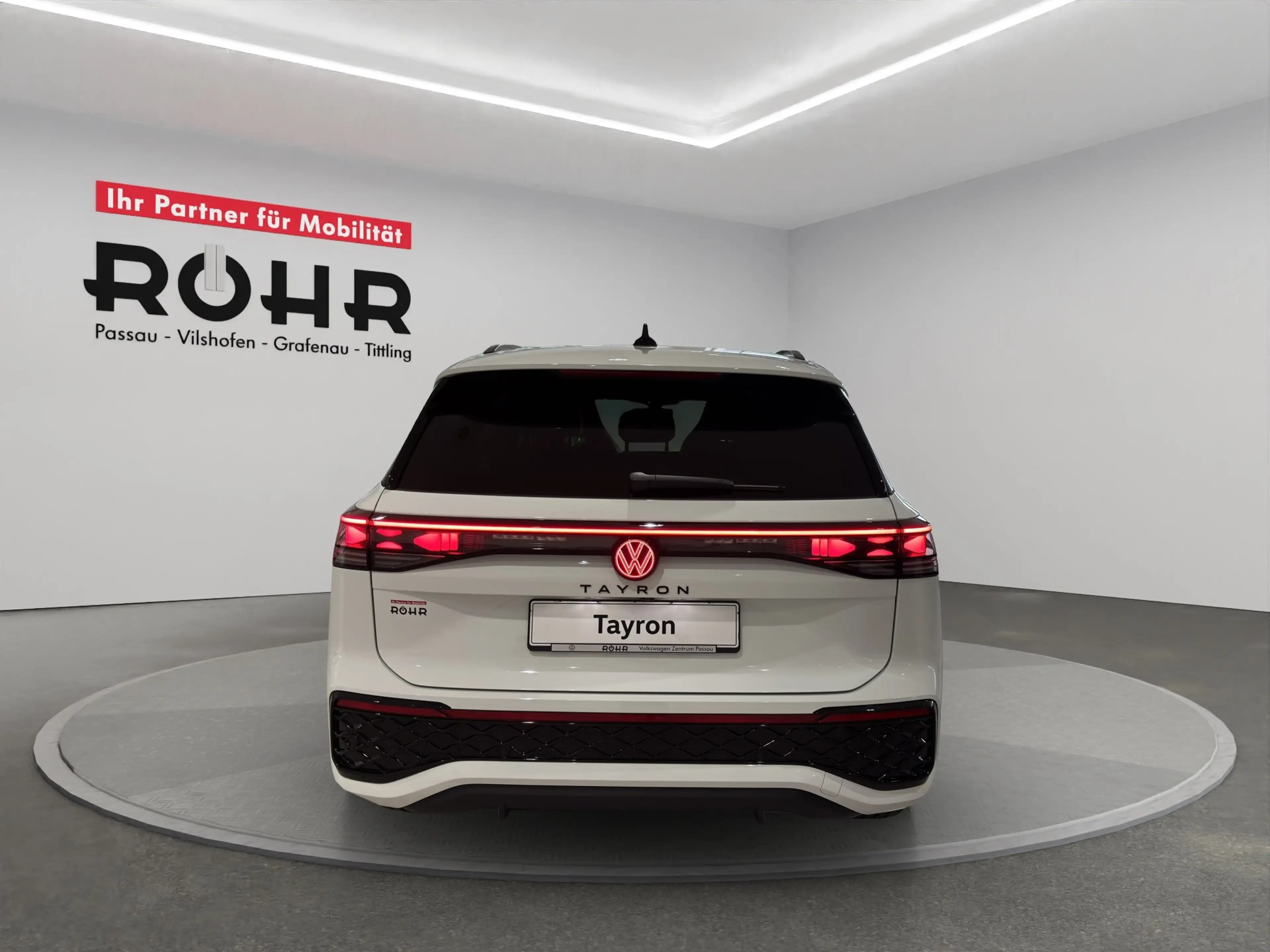 Volkswagen Tayron R-Line (WR/AHK/BlackStyle) 2.0 l TSI 4MOTION 7-Gan — photo 6