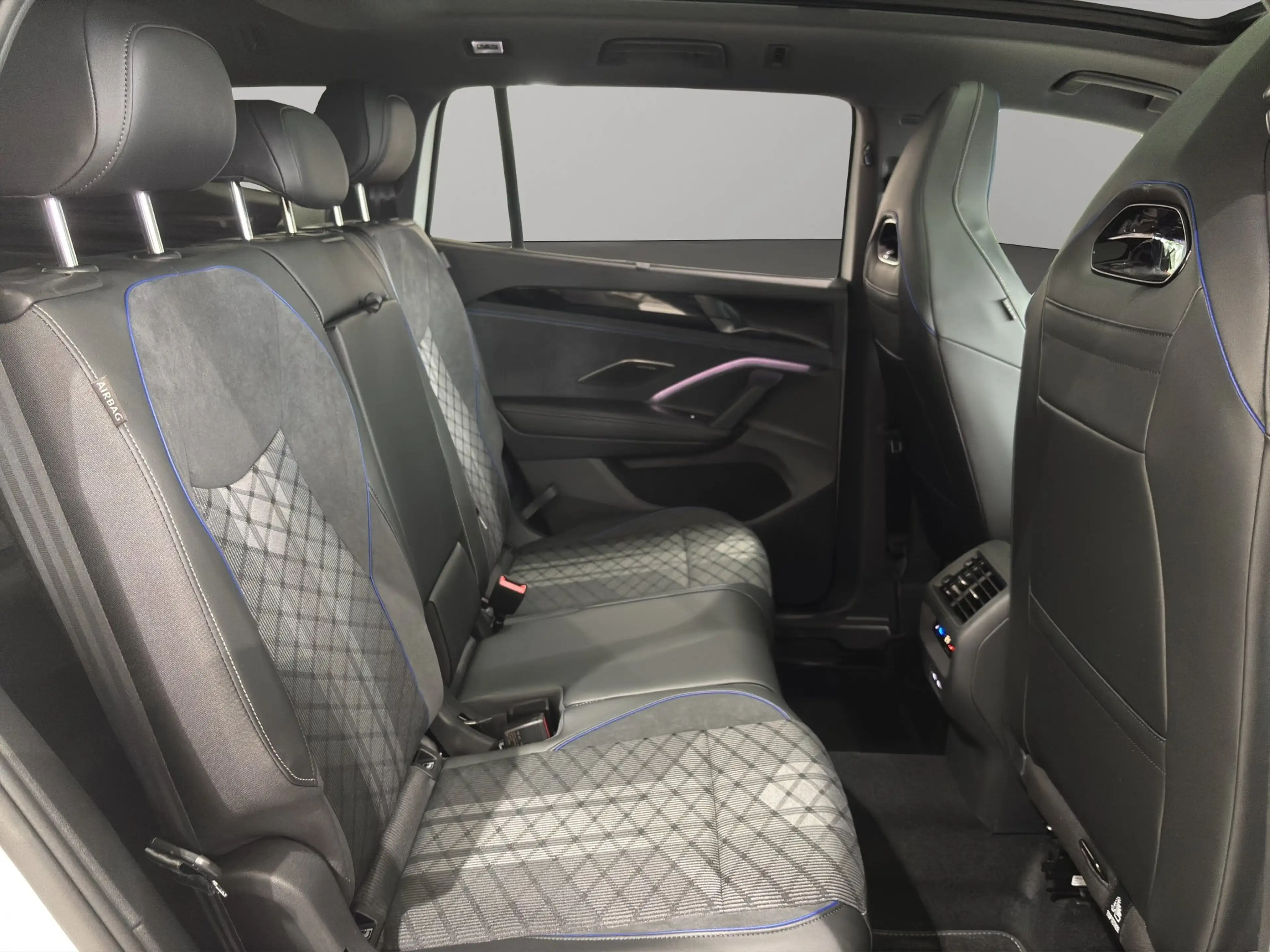 Volkswagen Tayron R-Line (WR/AHK/BlackStyle) 2.0 l TSI 4MOTION 7-Gan — photo 8