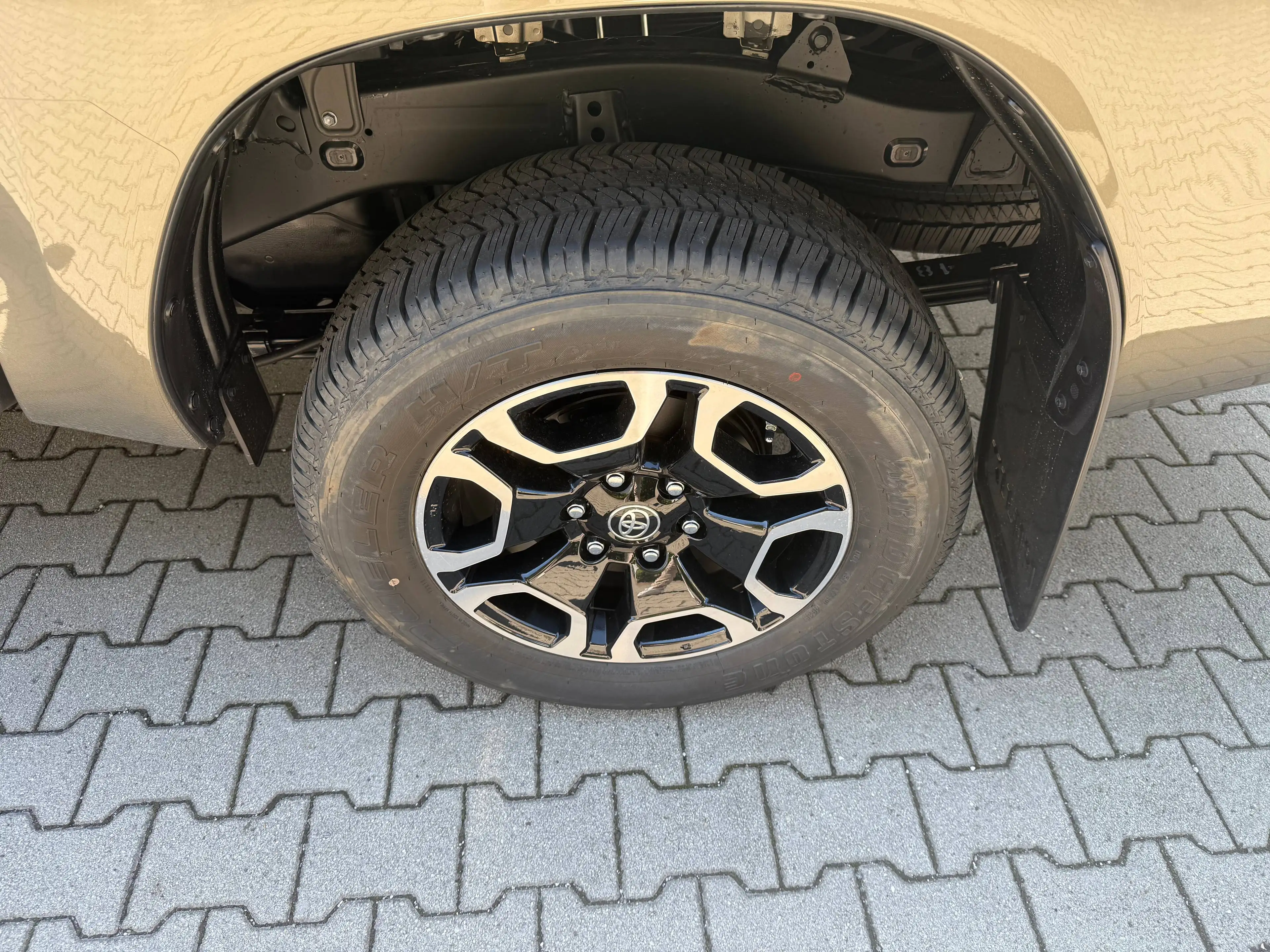 Toyota Hilux HiLux 4x4 Double Cab Autm. Executive,AHK,Navi,360°Kamera — photo 14