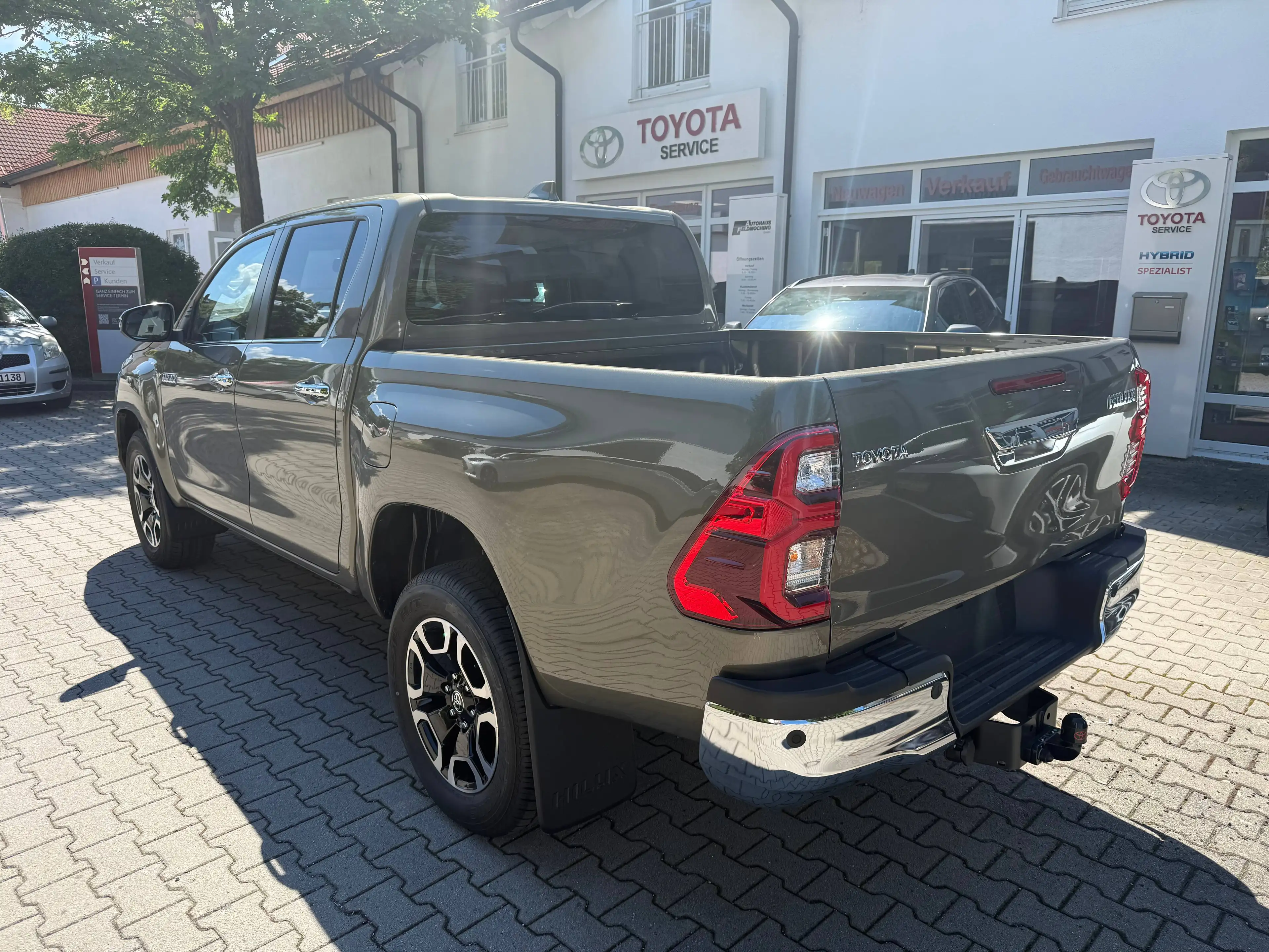 Toyota Hilux HiLux 4x4 Double Cab Autm. Executive,AHK,Navi,360°Kamera — photo 5