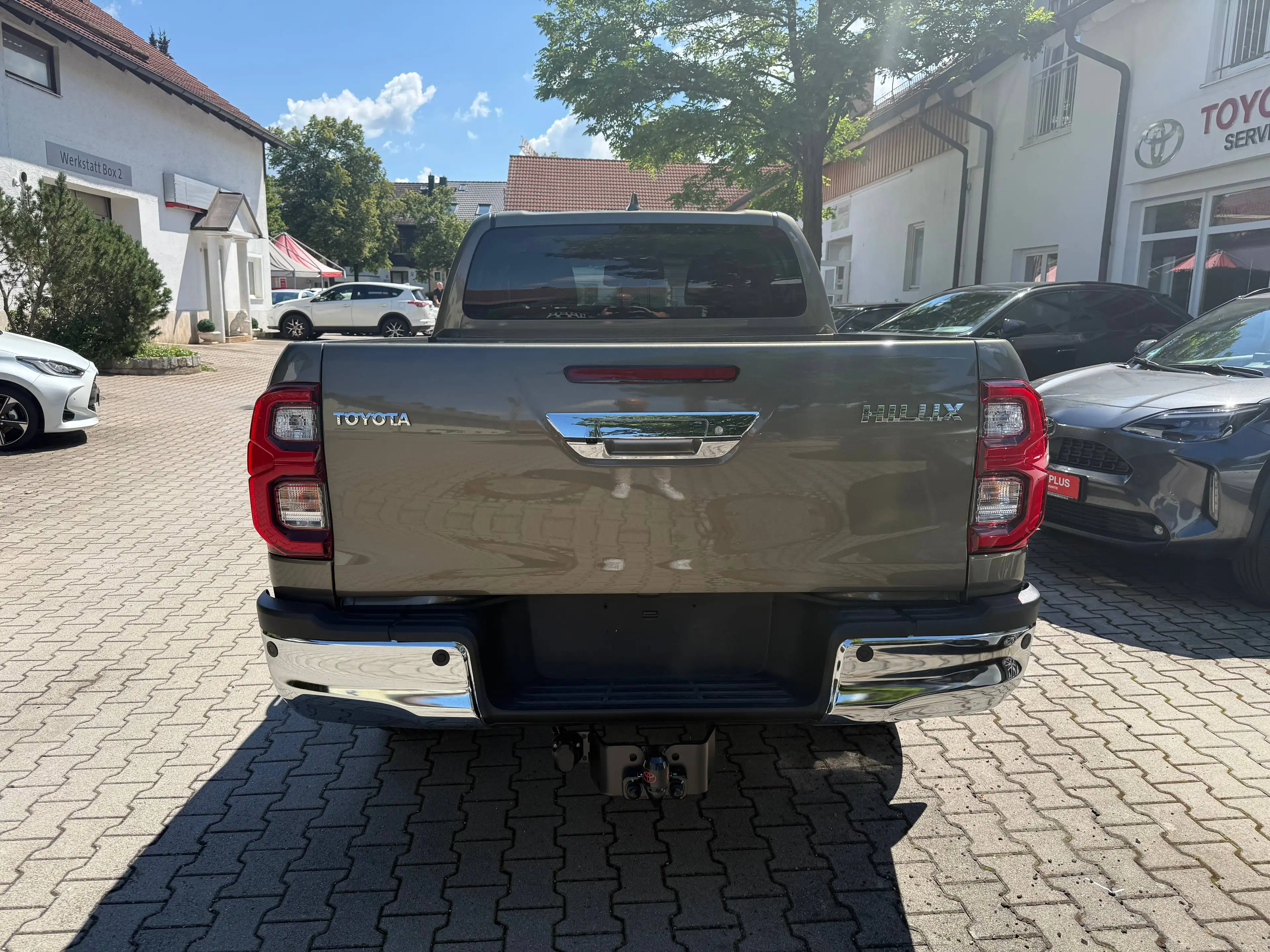 Toyota Hilux HiLux 4x4 Double Cab Autm. Executive,AHK,Navi,360°Kamera — photo 6