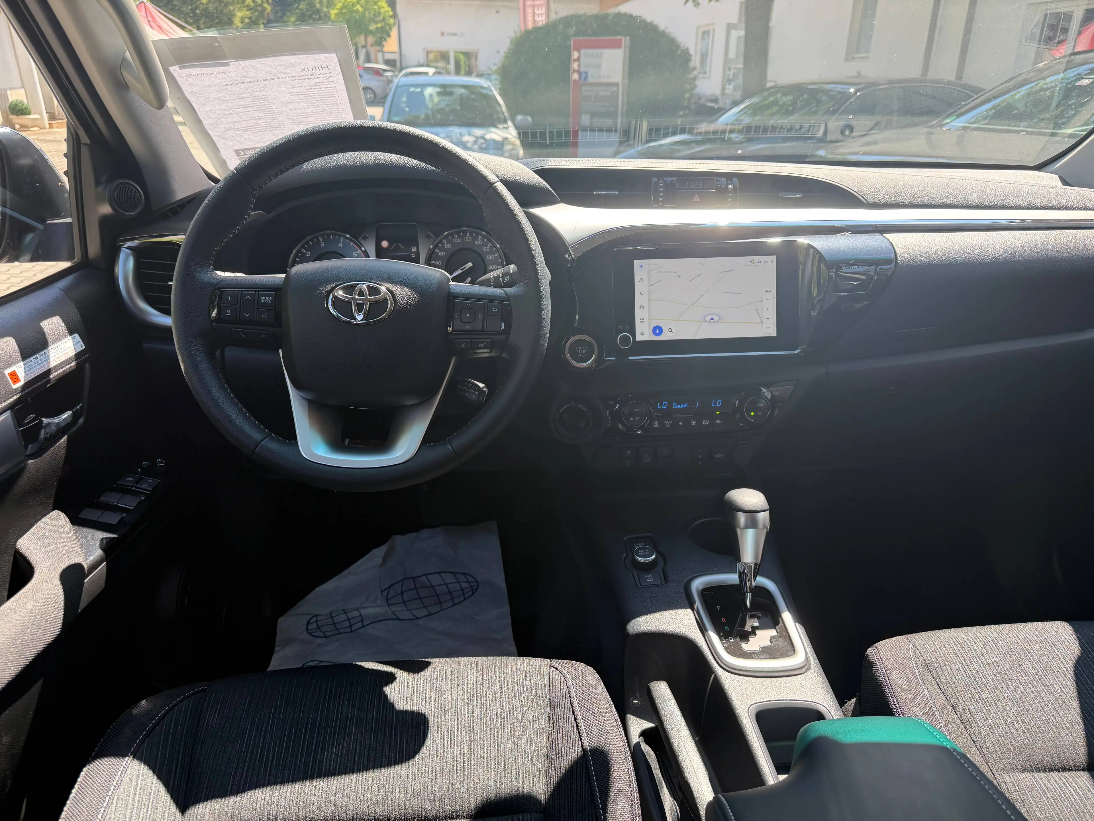 Toyota Hilux HiLux 4x4 Double Cab Autm. Executive,AHK,Navi,360°Kamera — photo 10
