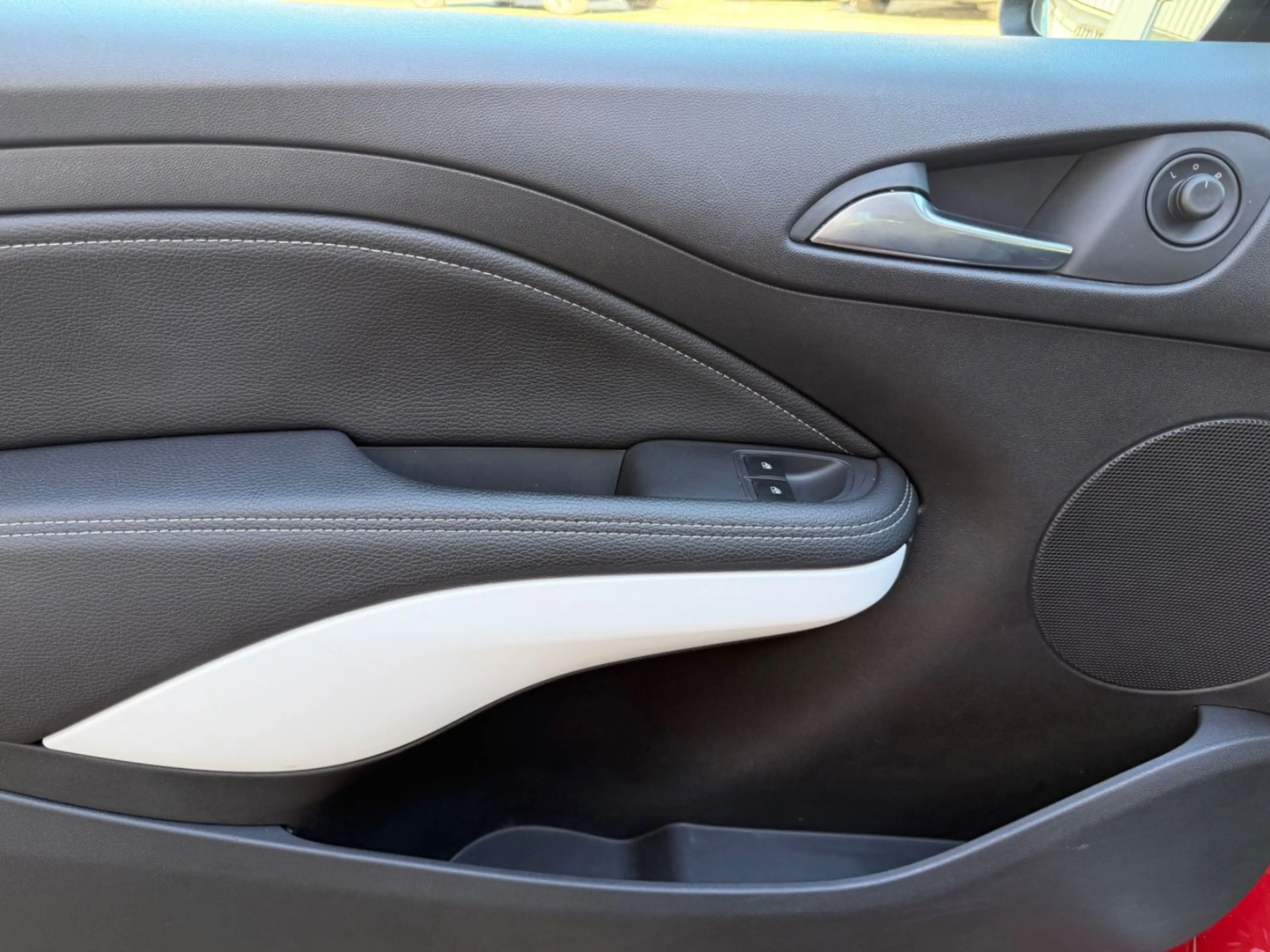 Opel Adam Glam — photo 13