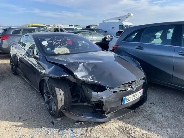 Tesla Model S 90D / EQ756
