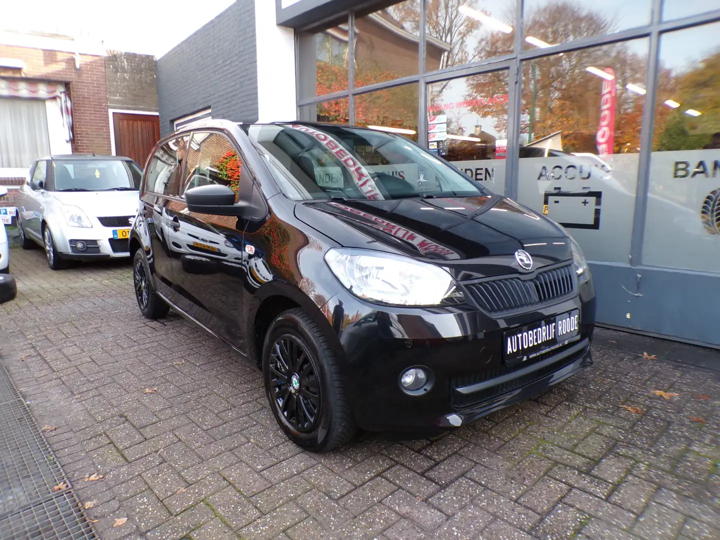 Skoda Citigo 1.0 5-Drs Black Edition 31.000 KM ,TOP STAAT! Zwart - 2