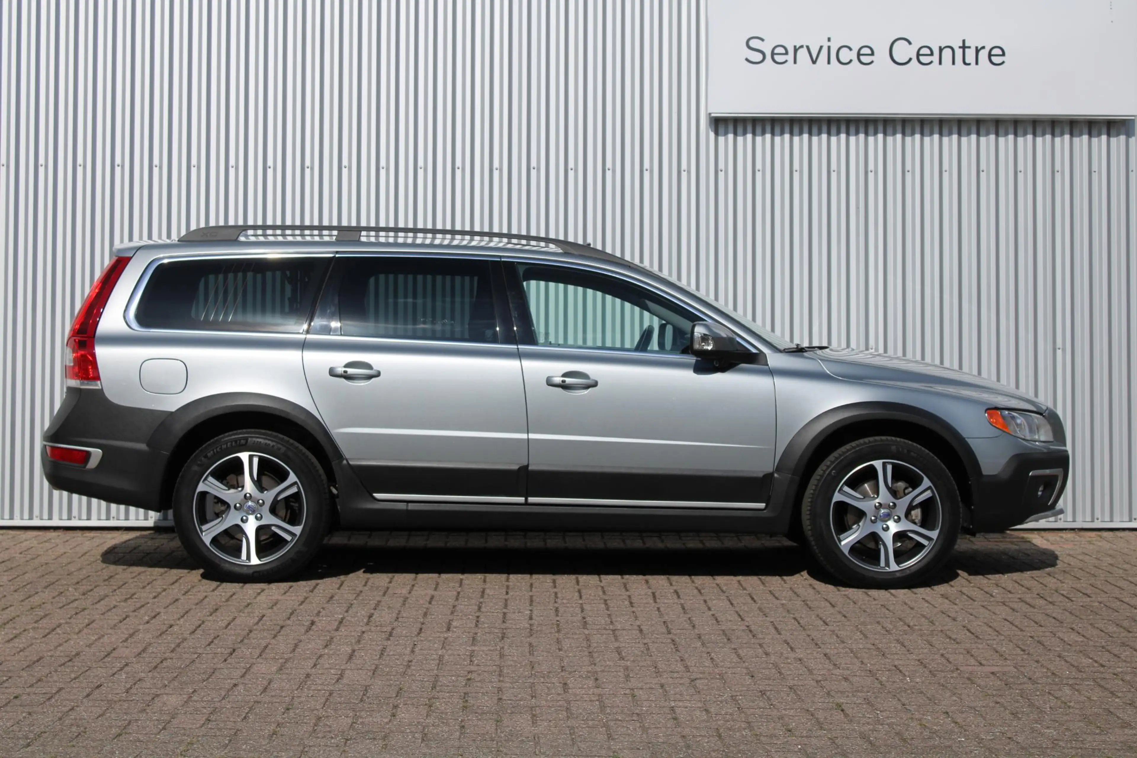 Volvo XC70 T5 FWD Nordic+ | Origineel Nederlands geleverd | D — photo 9