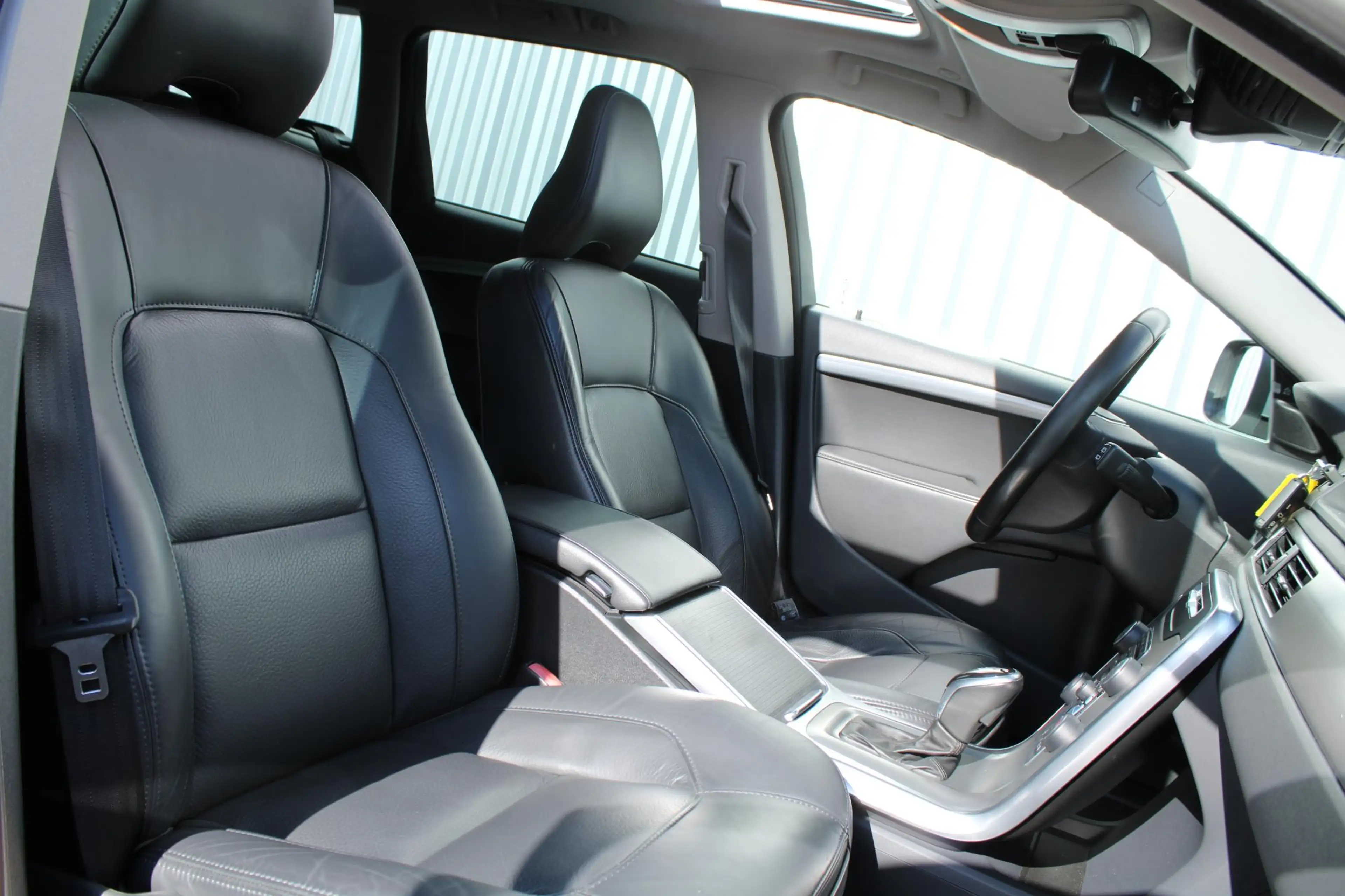 Volvo XC70 T5 FWD Nordic+ | Origineel Nederlands geleverd | D — photo 3