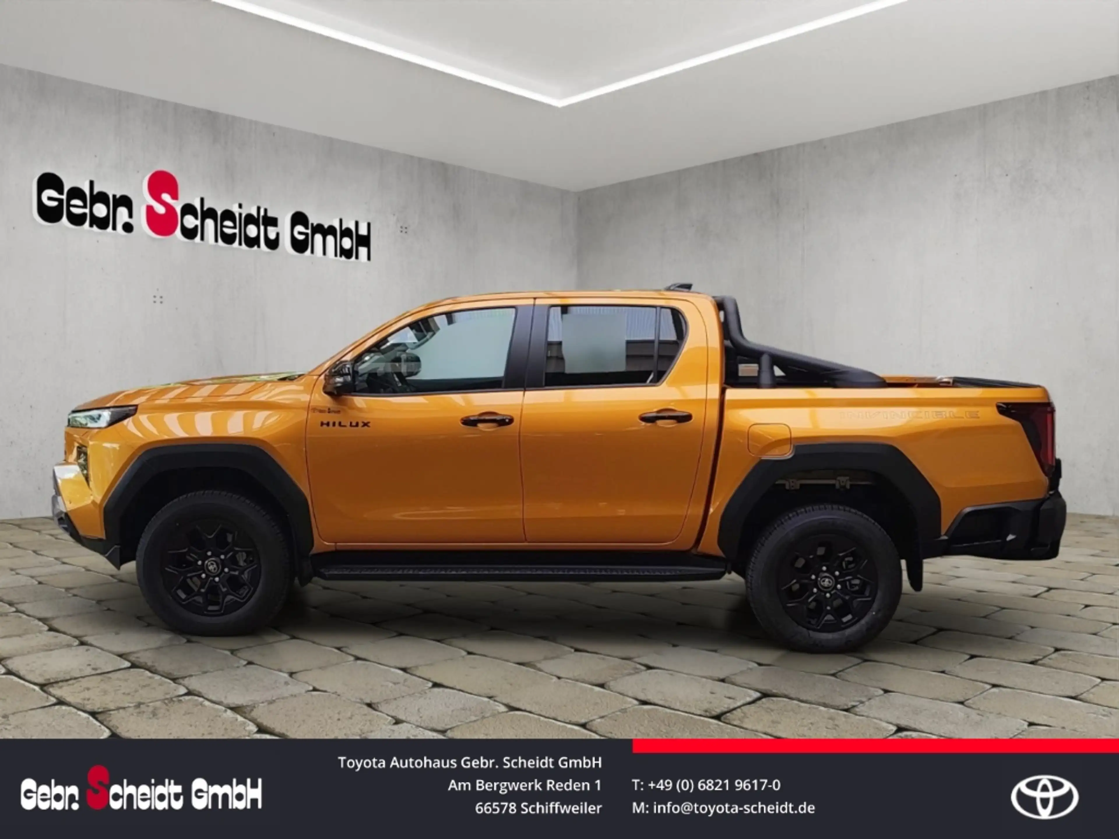 Toyota Hilux Double Cab Invincible 2,8-l-D-4D, 150 kW (204 PS) — photo 2
