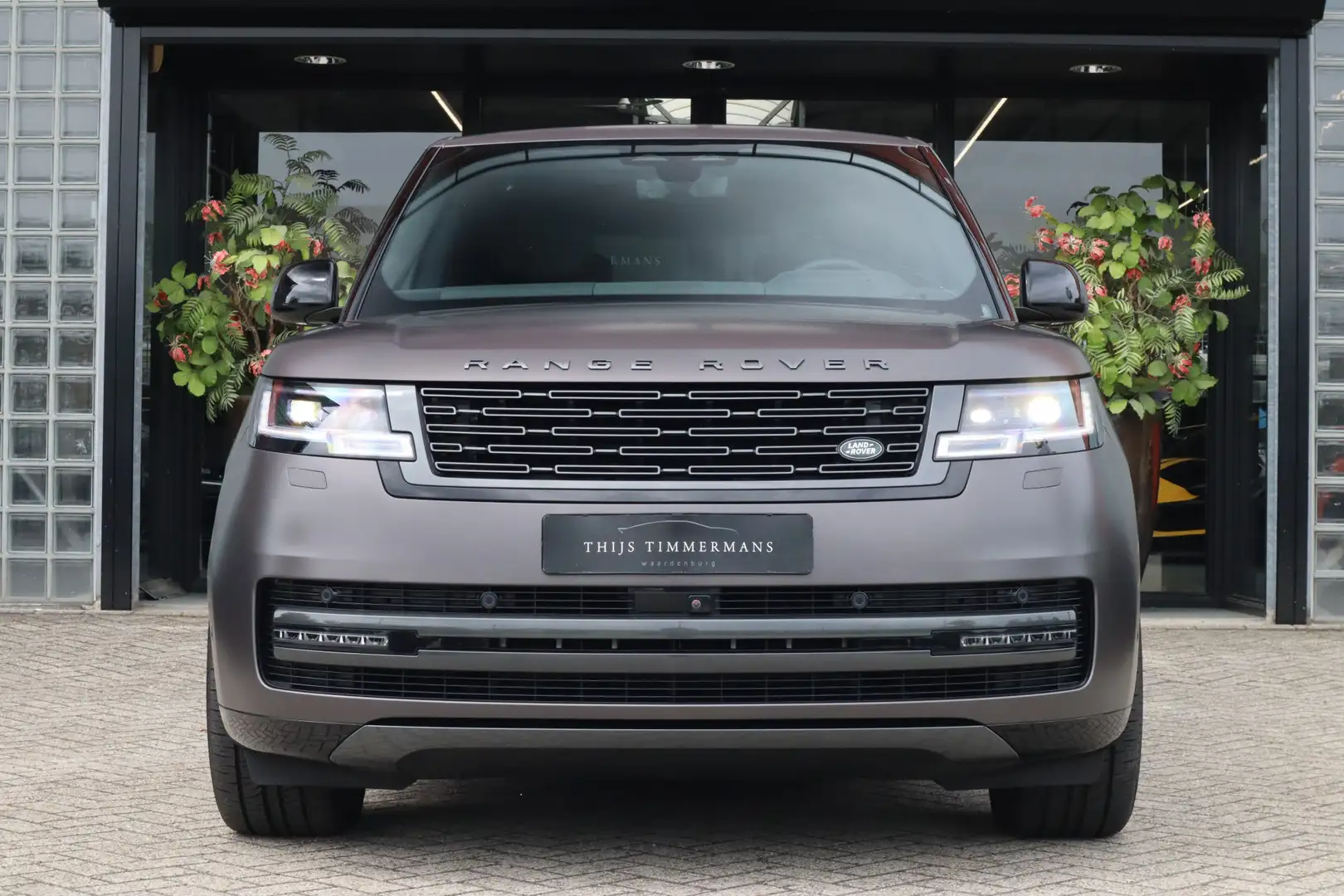 Land Rover Range Rover P550e Autobiography | URBAN 24", Meridian Signatur Gris - 2