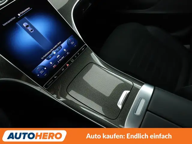 Mercedes-Benz C-Class view 26