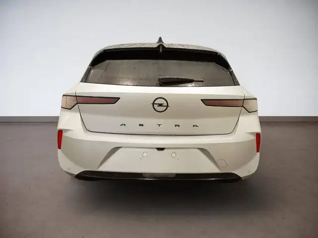Opel Astra view 7