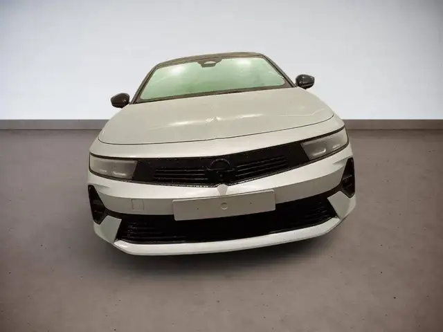 Opel Astra view 6