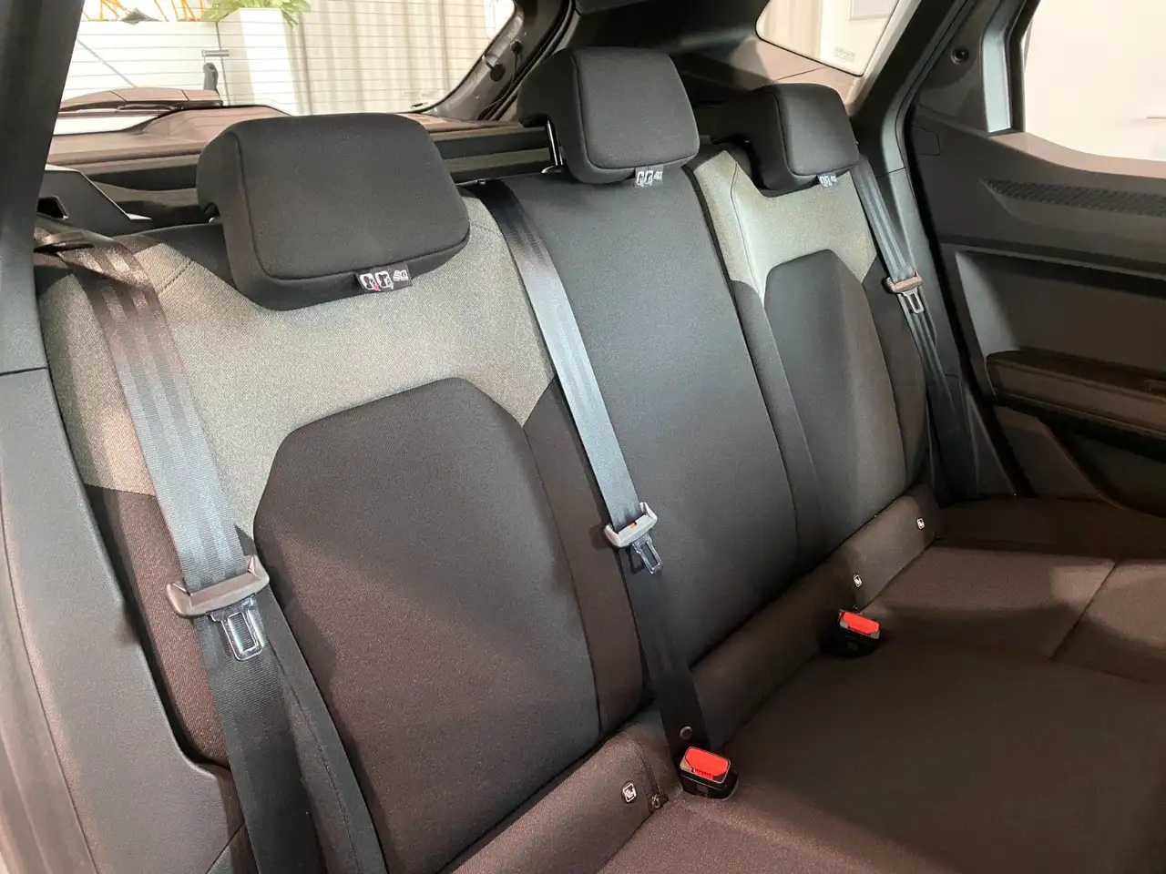Dacia Duster 2026 — фото 15
