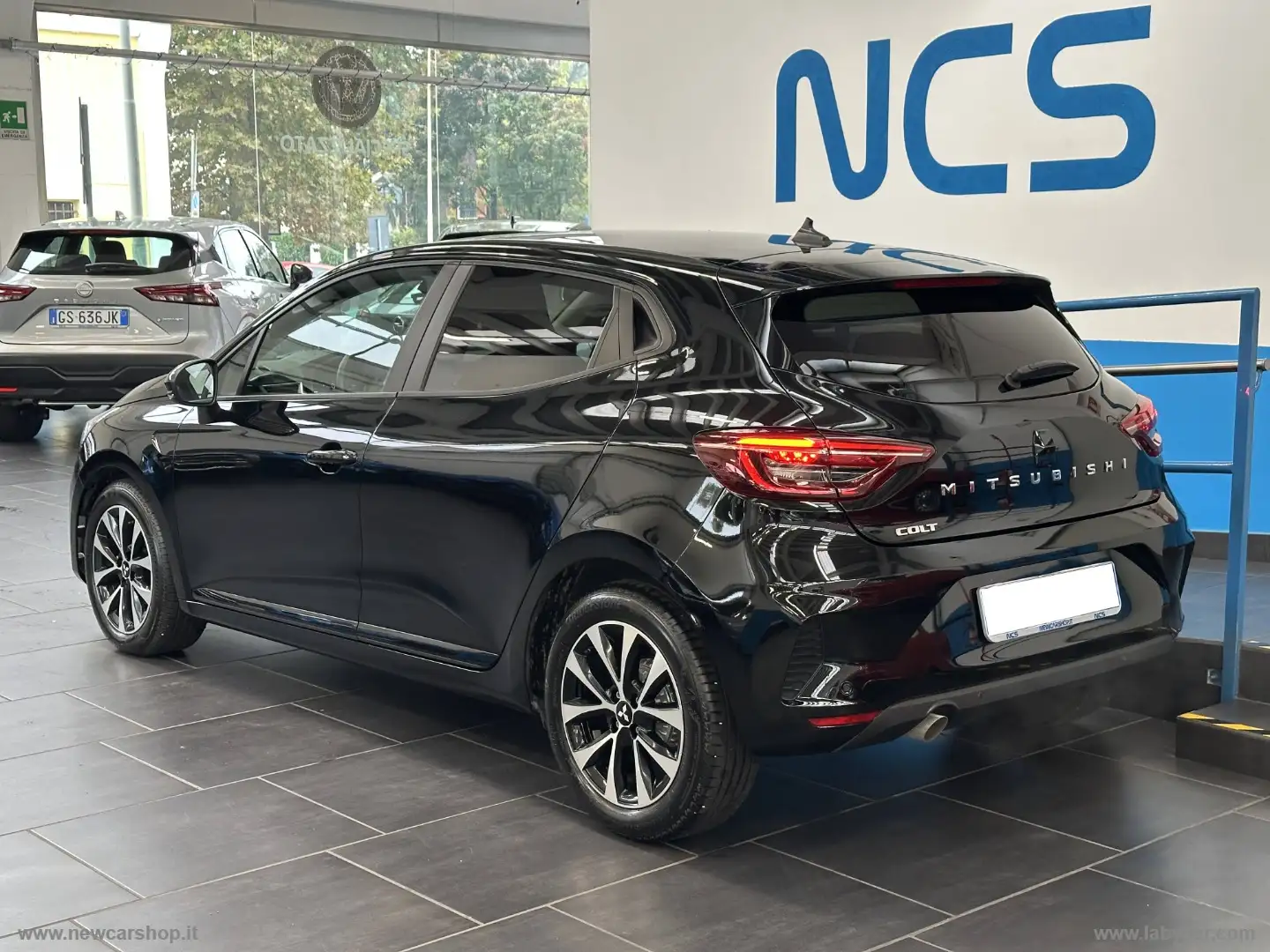 Mitsubishi Colt 1.0L turbo 90 CV Invite Noir - 2