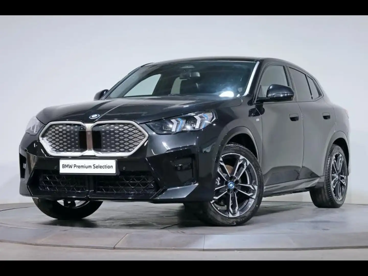 BMW iX2 xDrive30 Kit M Sport Zwart - 1