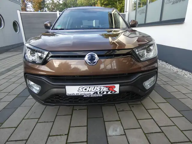 SsangYong XLV Diesel e-XDi  Crystal