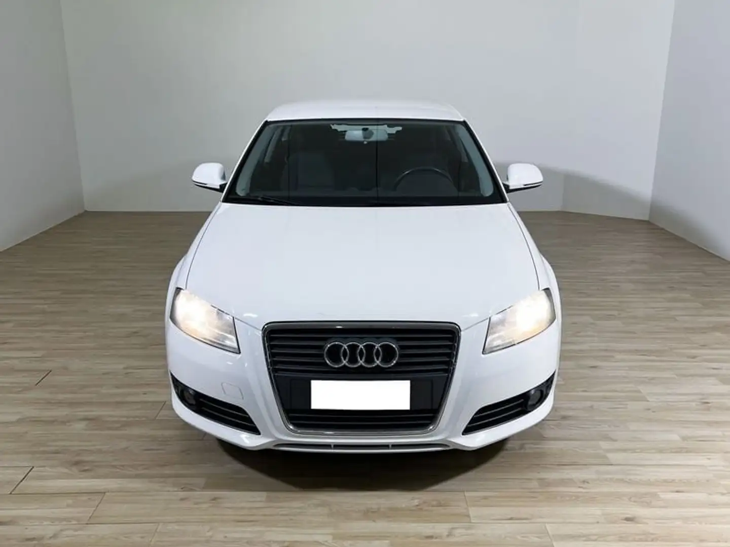 Audi A3 A3 1.6 Attraction Bianco - 2