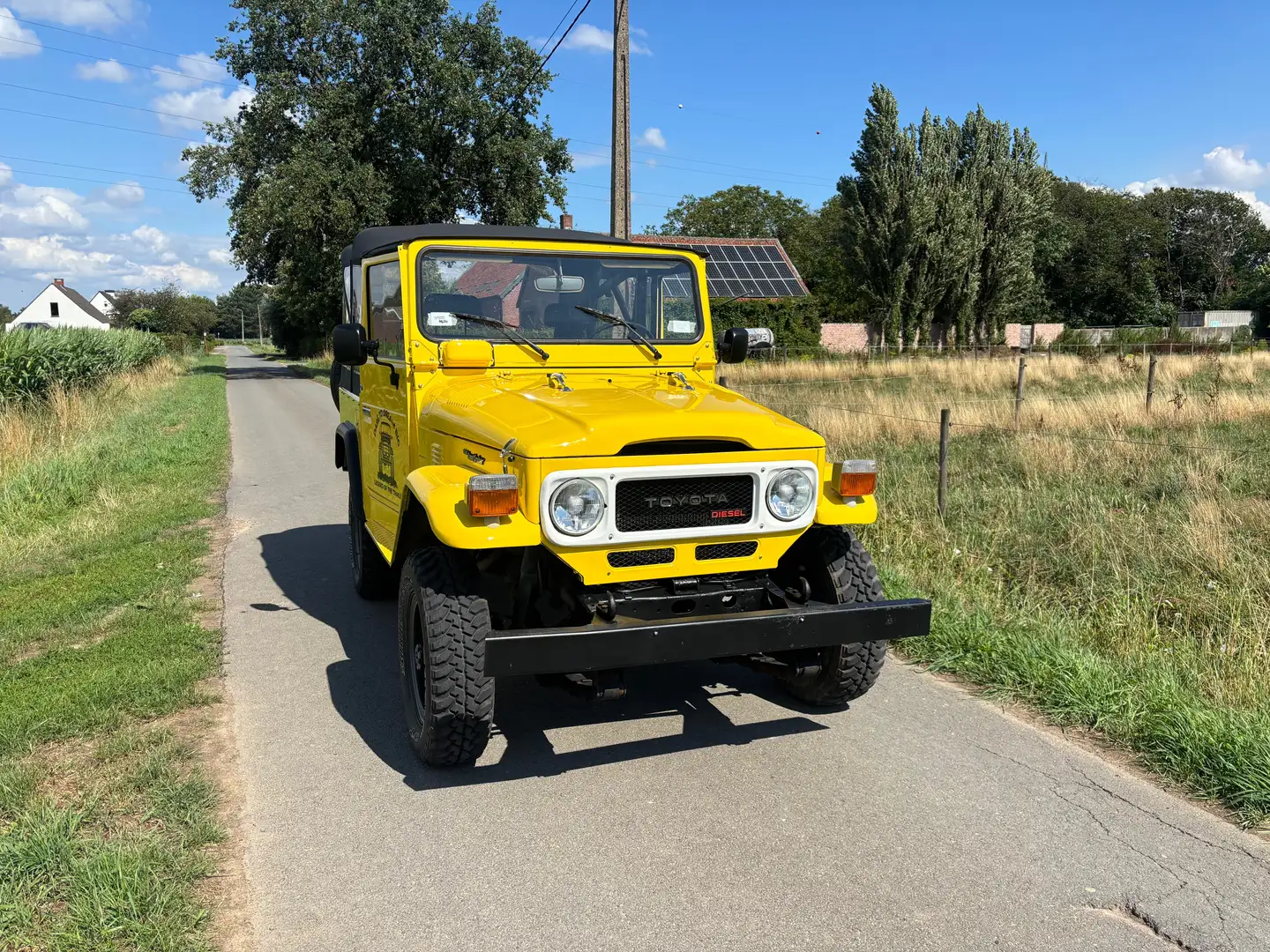 Toyota Land Cruiser BJ 42 Jaune - 2