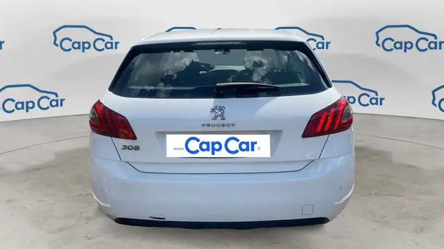 Peugeot 308 view 3