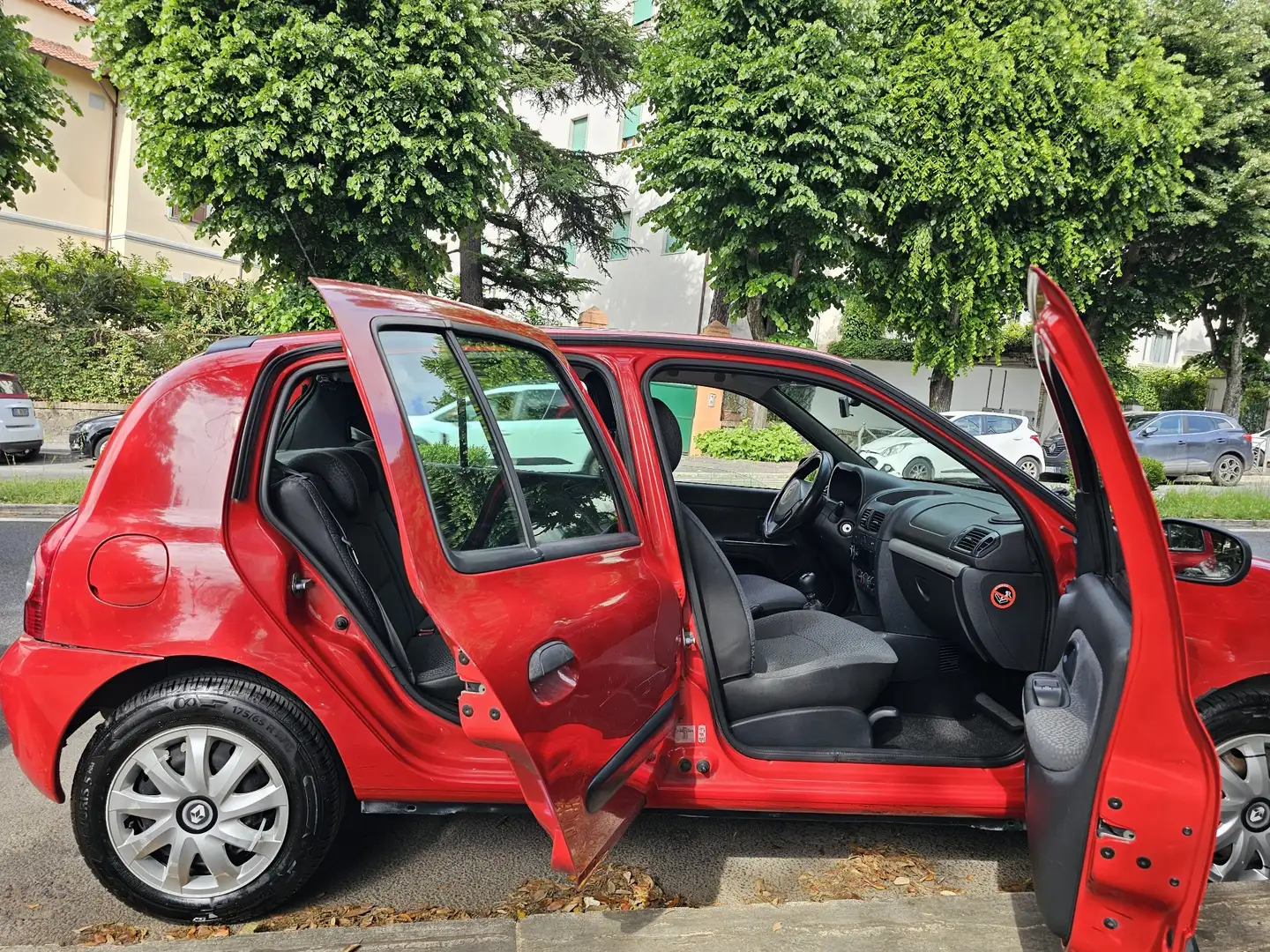 Renault Clio 1.6 16V 130 GT - 2