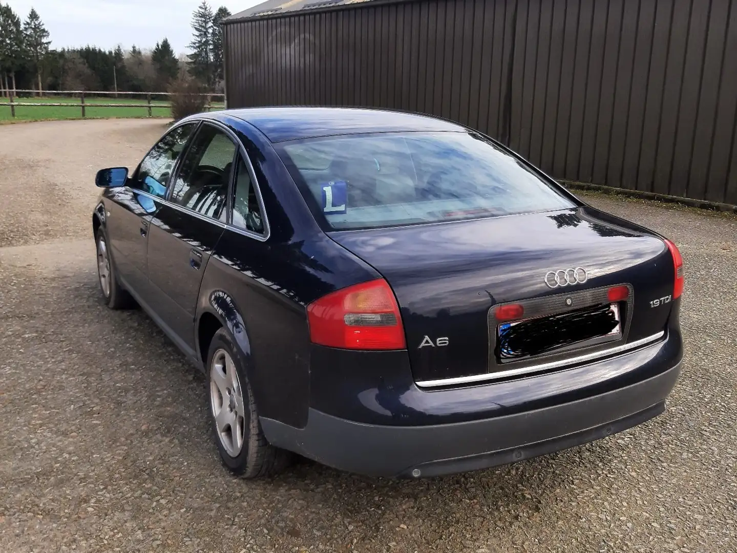 Audi A6 Avant 1.9 TDI Paars - 1