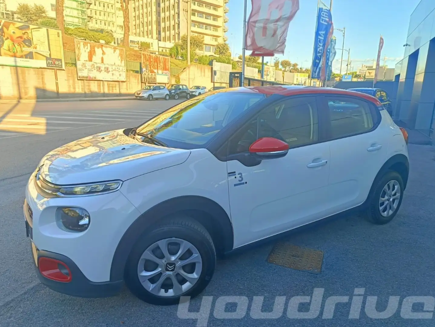 Citroen C3 PureTech 83 CV Feel KM 24.100 Blanco - 2