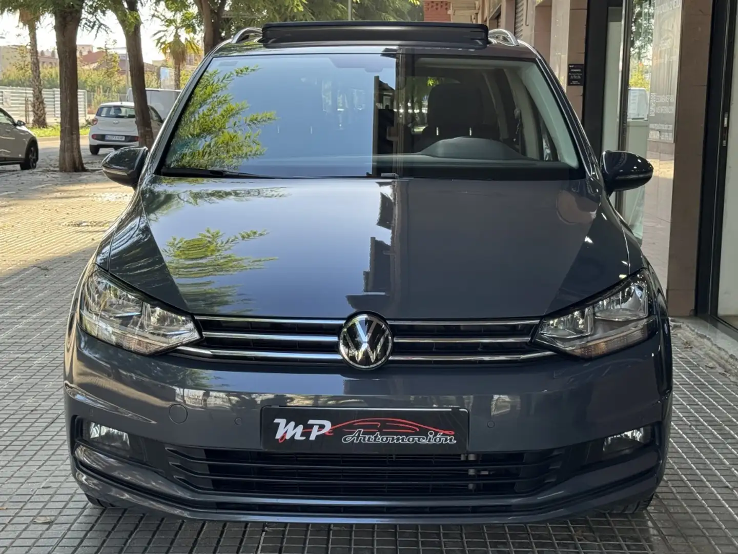 Volkswagen Touran 1.5 TSI EVO Advance DSG7 110kW Gris - 2
