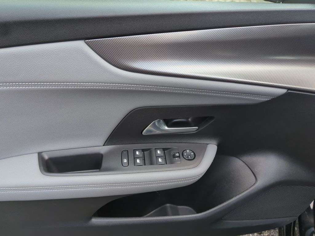 Opel Mokka E