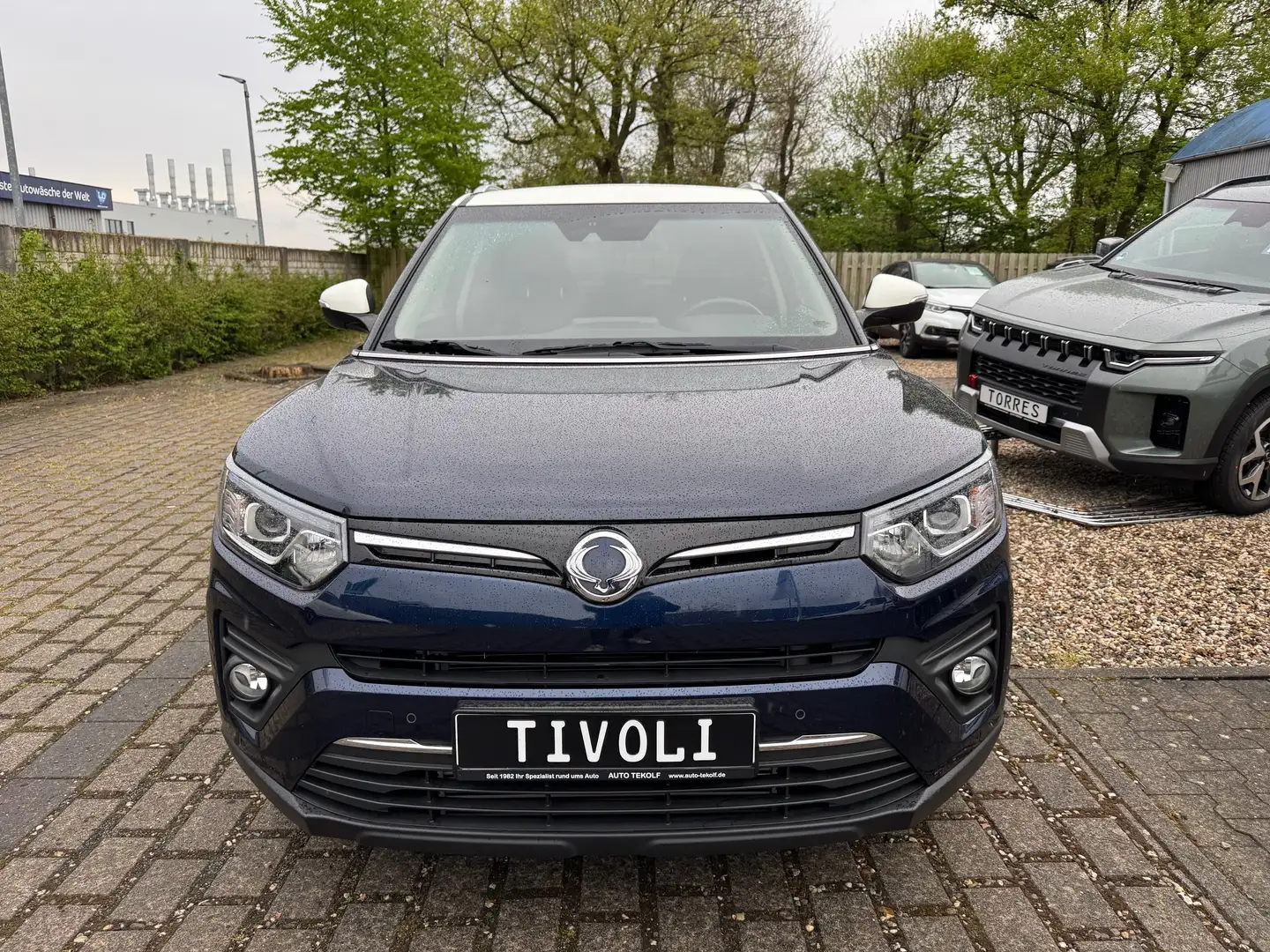 SsangYong Tivoli Fizz. Nur 8.450 km! Garantie bis 09.2027. Blau - 2