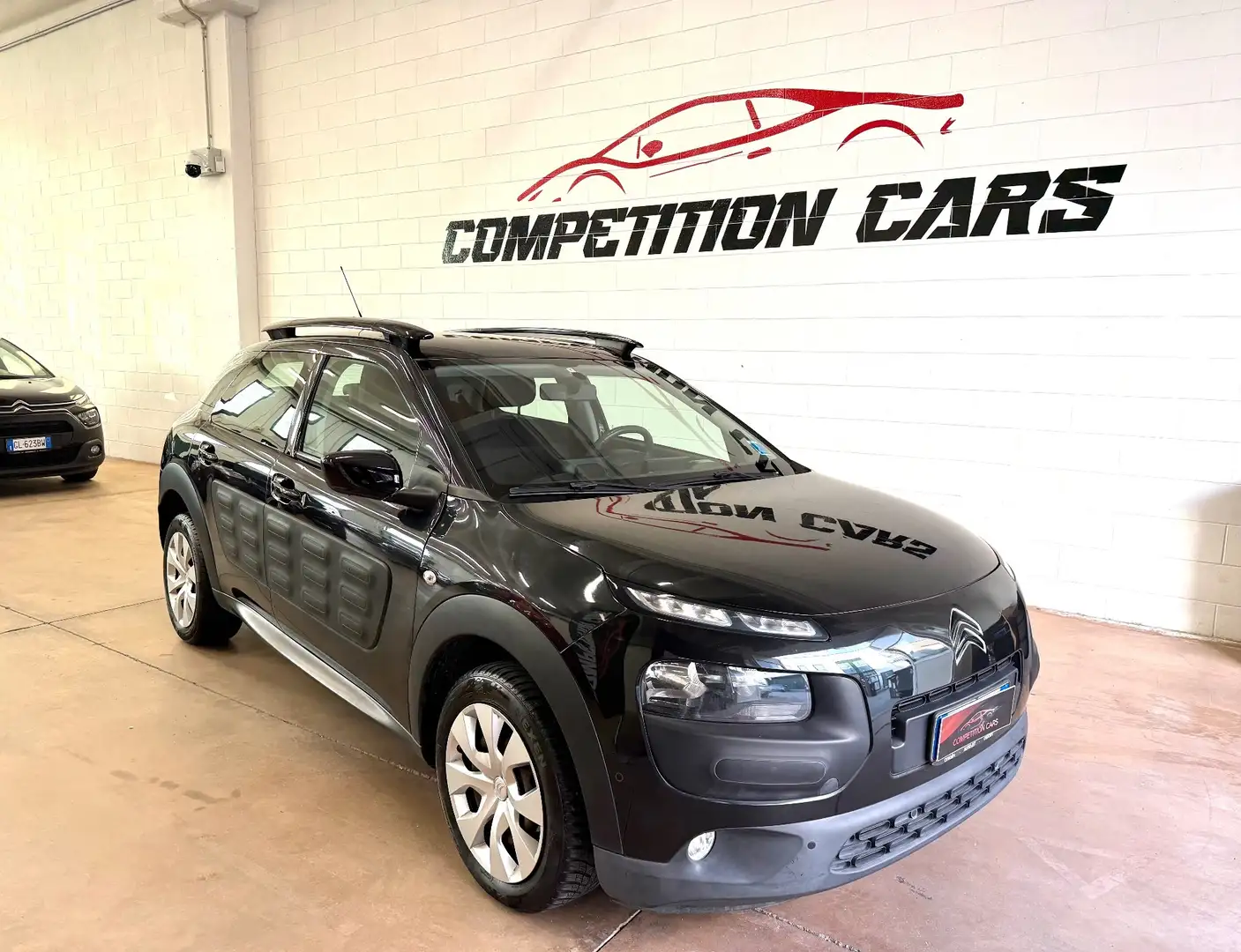 Citroen C4 Cactus PureTech 82 Shine Noir - 1