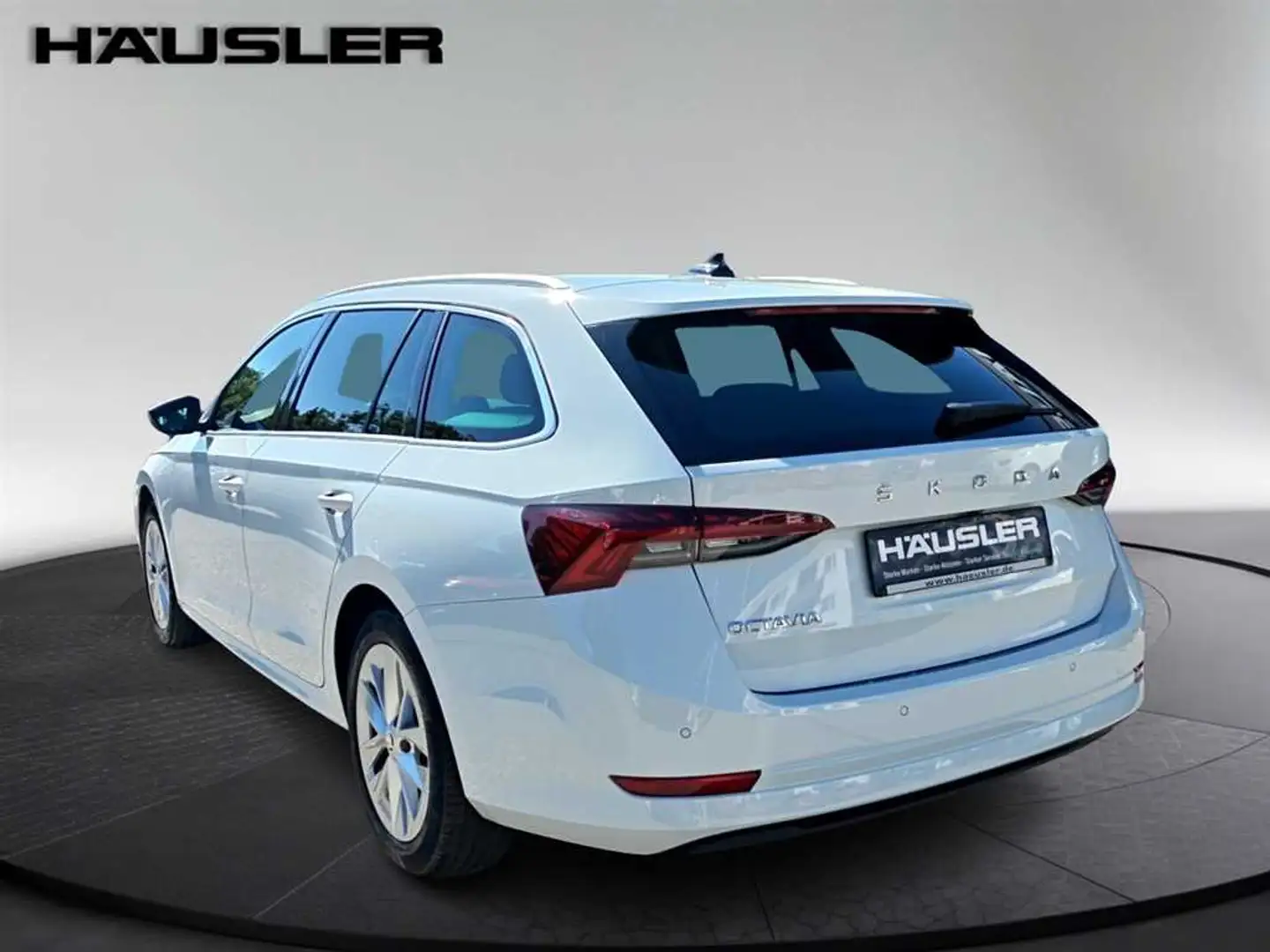 Skoda Octavia Combi 1.5 TSI ACT Style mit Navi*RFK*SHZ Blanc - 2