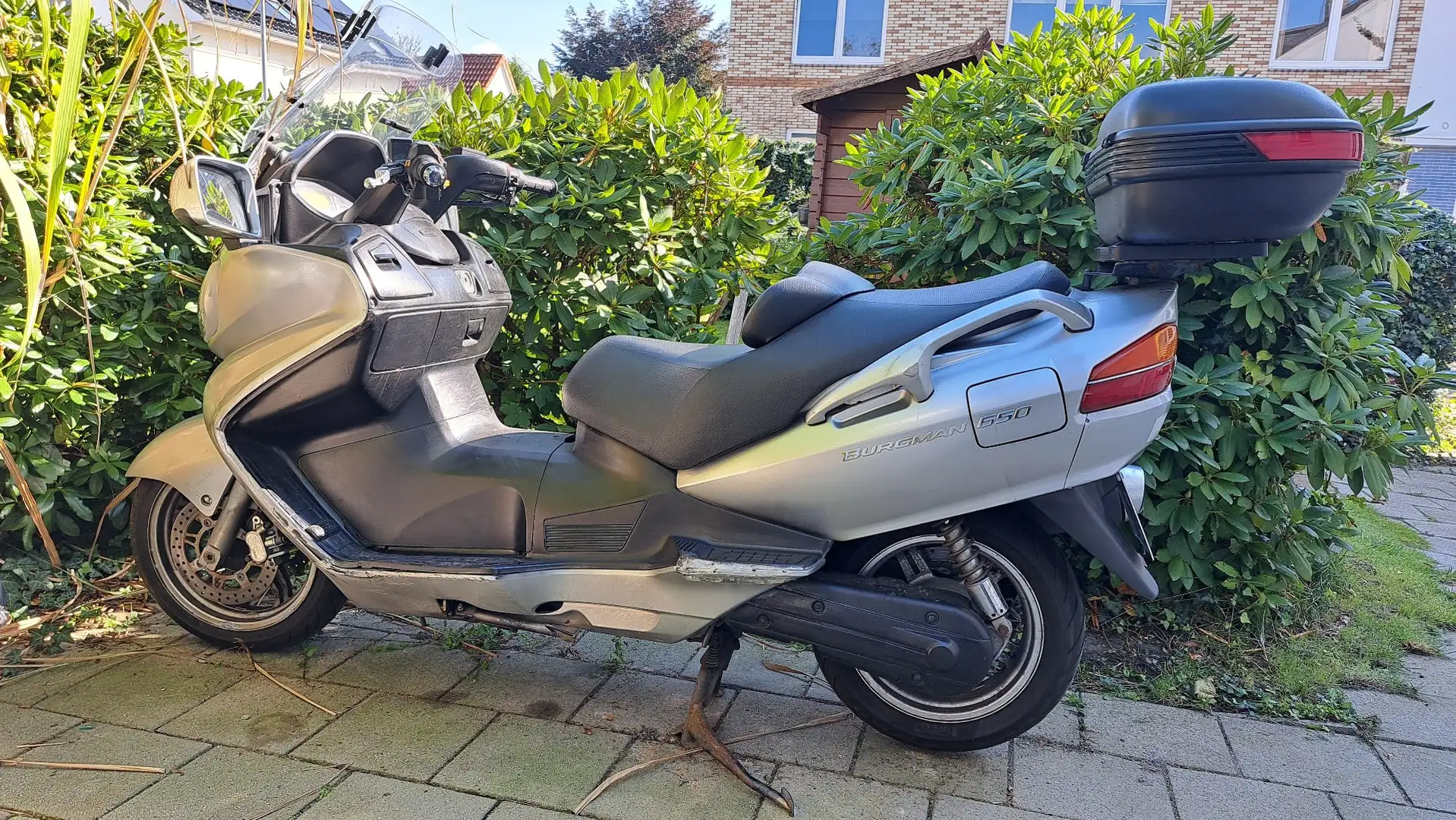 Suzuki Burgman 650 Ezüst - 1