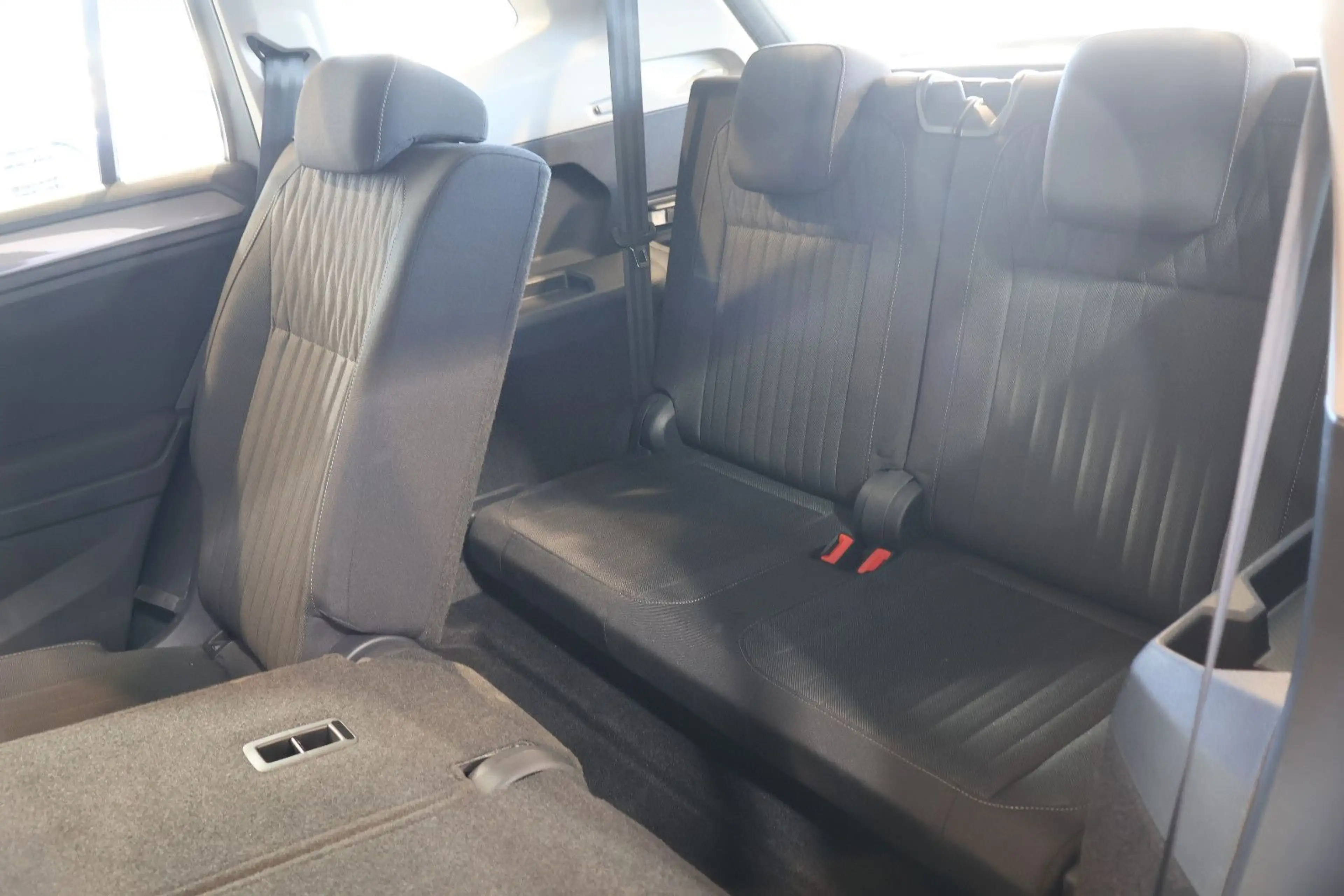 Volkswagen Tiguan Allspace 1.5 TSI Life AID+ACC+AHK+7 SITZE — photo 12