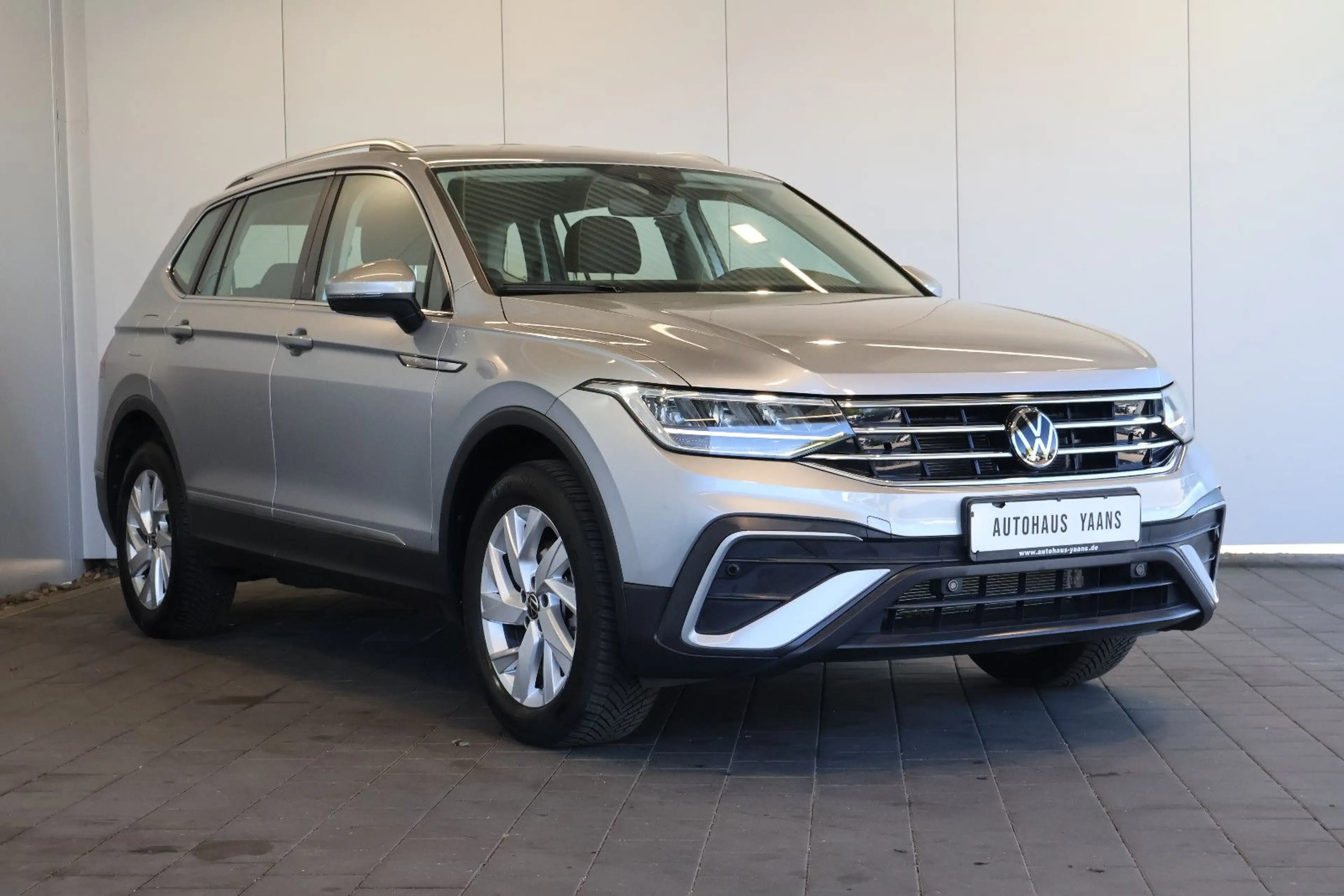 Volkswagen Tiguan Allspace 1.5 TSI Life AID+ACC+AHK+7 SITZE — photo 3