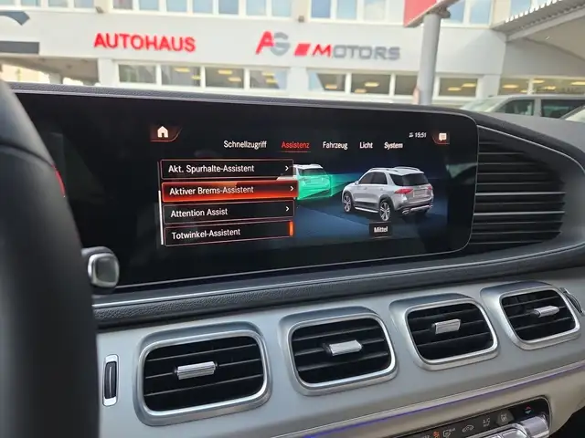 Mercedes-Benz GLE view 28