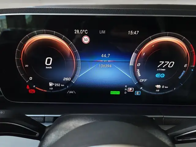 Mercedes-Benz GLE view 24