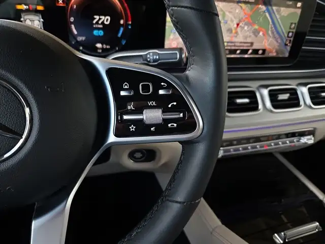 Mercedes-Benz GLE view 23