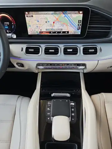 Mercedes-Benz GLE view 25