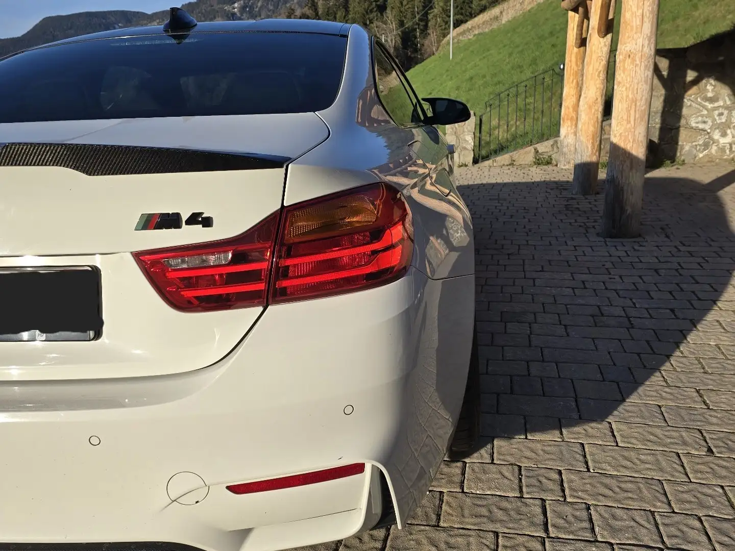BMW M4 Coupe DKG - 2