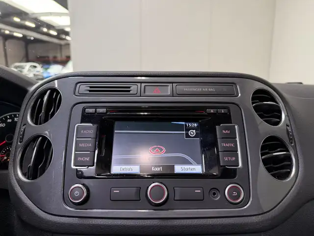 Volkswagen Tiguan view 14