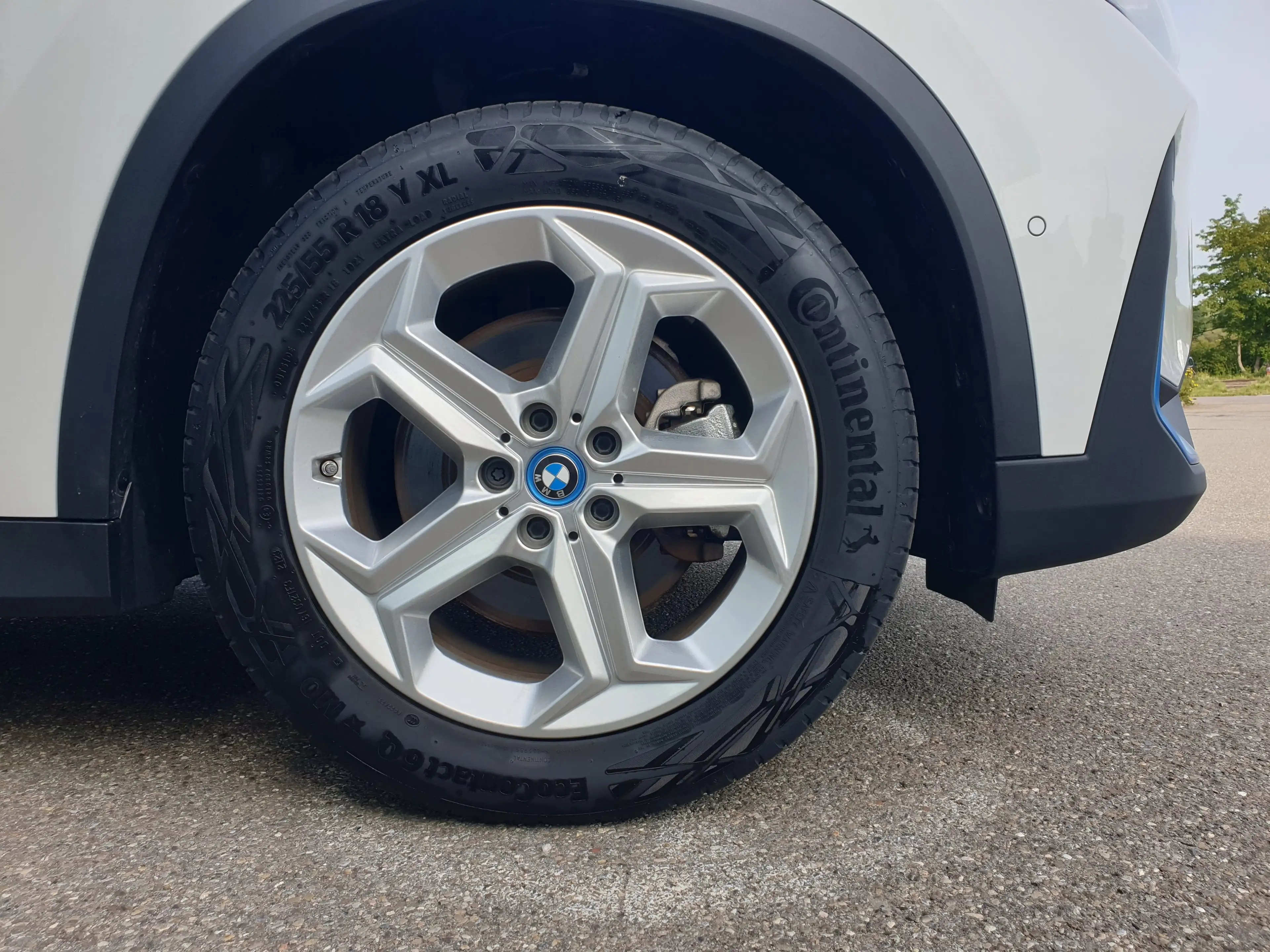 BMW iX1 xDrive30  AHK DriveAssPlus LED SHZ DAB Shz — photo 12