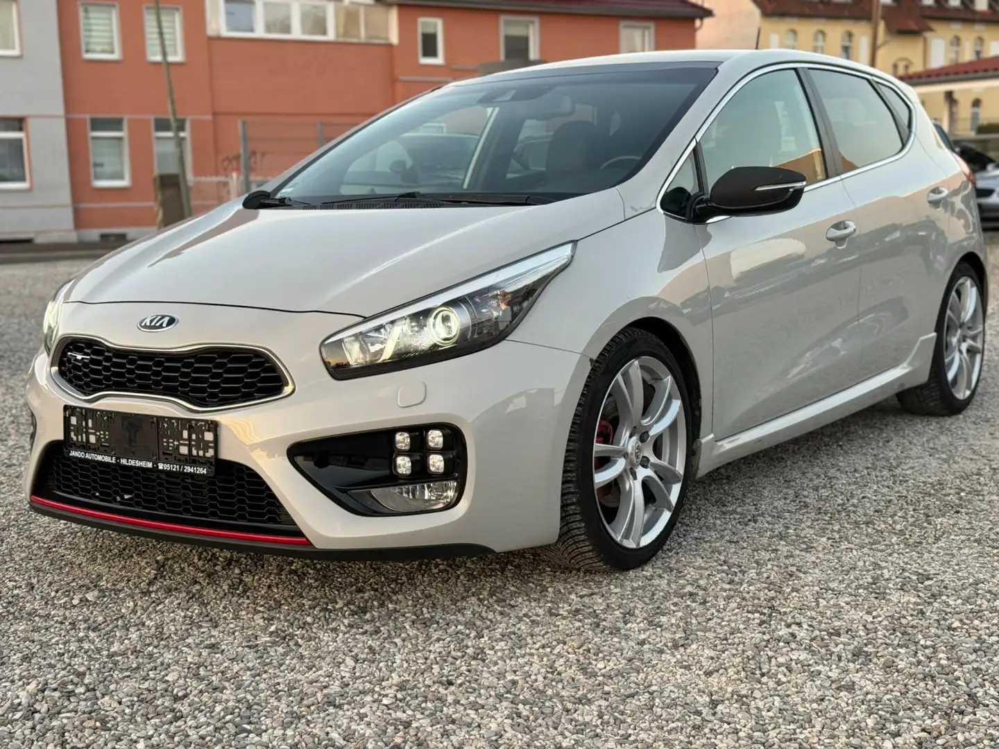 Kia Ceed / cee'd GT-Track Grau - 1
